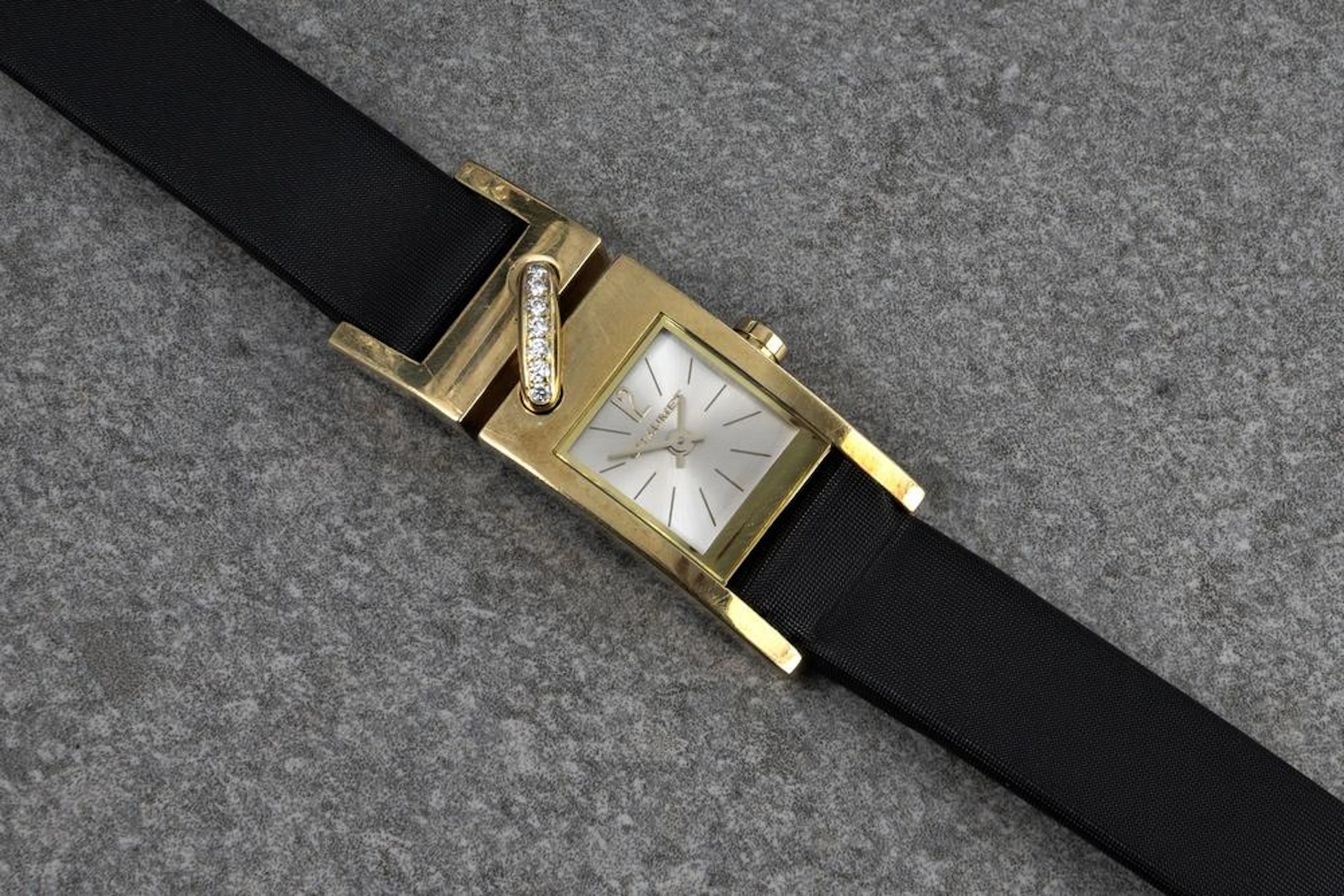 A Chaumet Liens 18ct gold and diamonds ladies wrist watch Ref. 1301-0245,