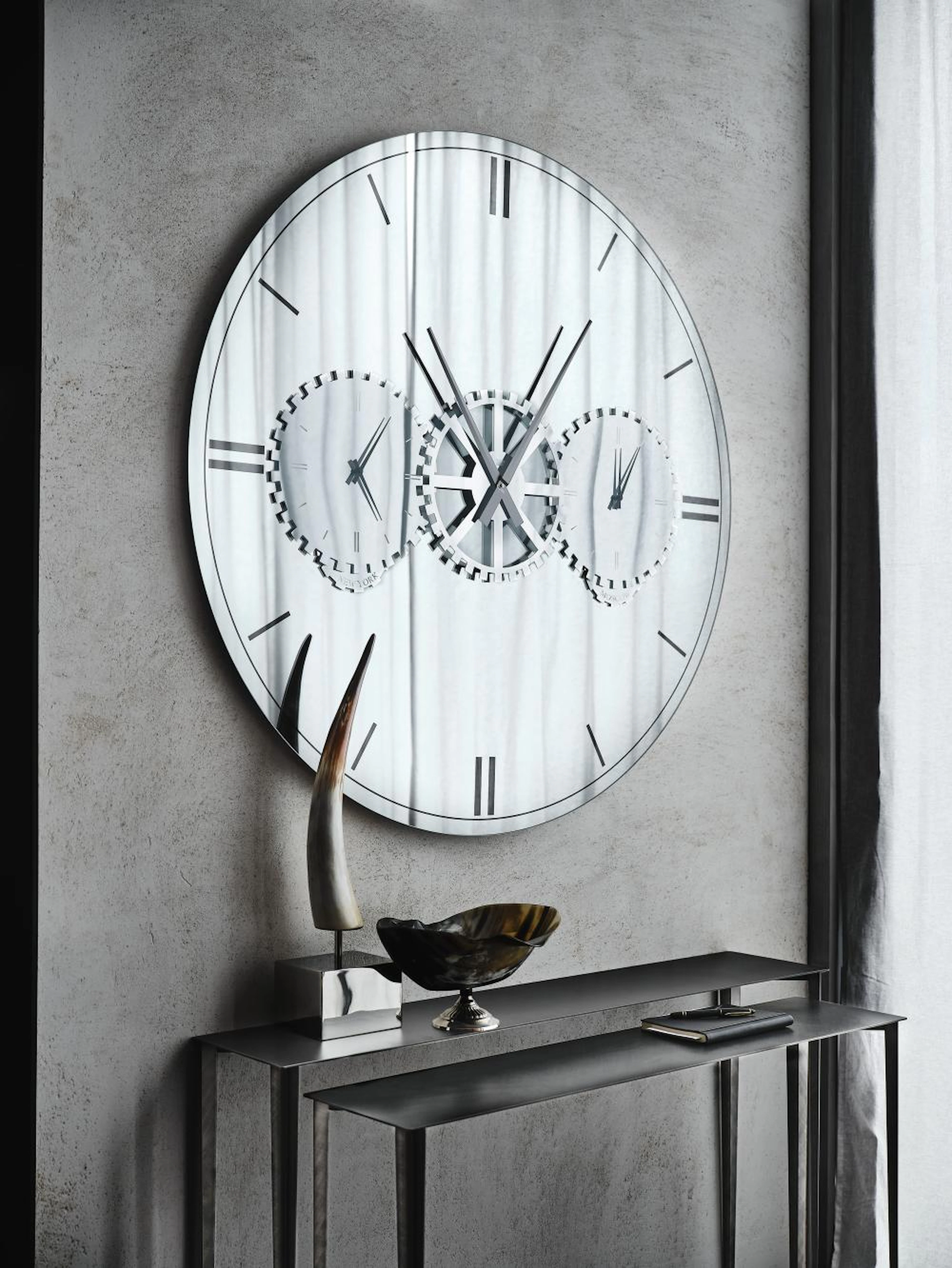 Andrea Lucatello for Cattelan Italia - A large modern...