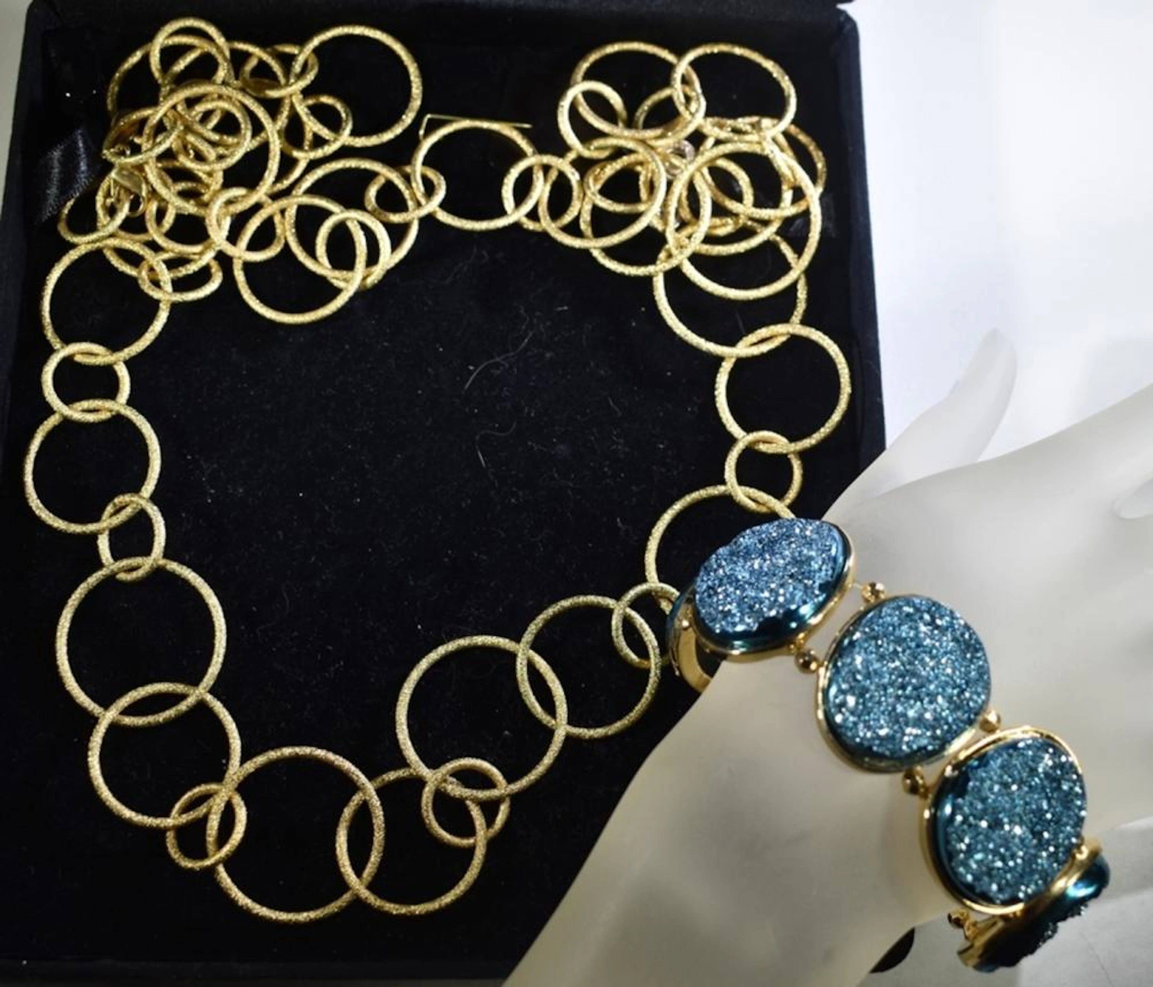 JOAN RIVERS NECKLACE & BRACELET SET