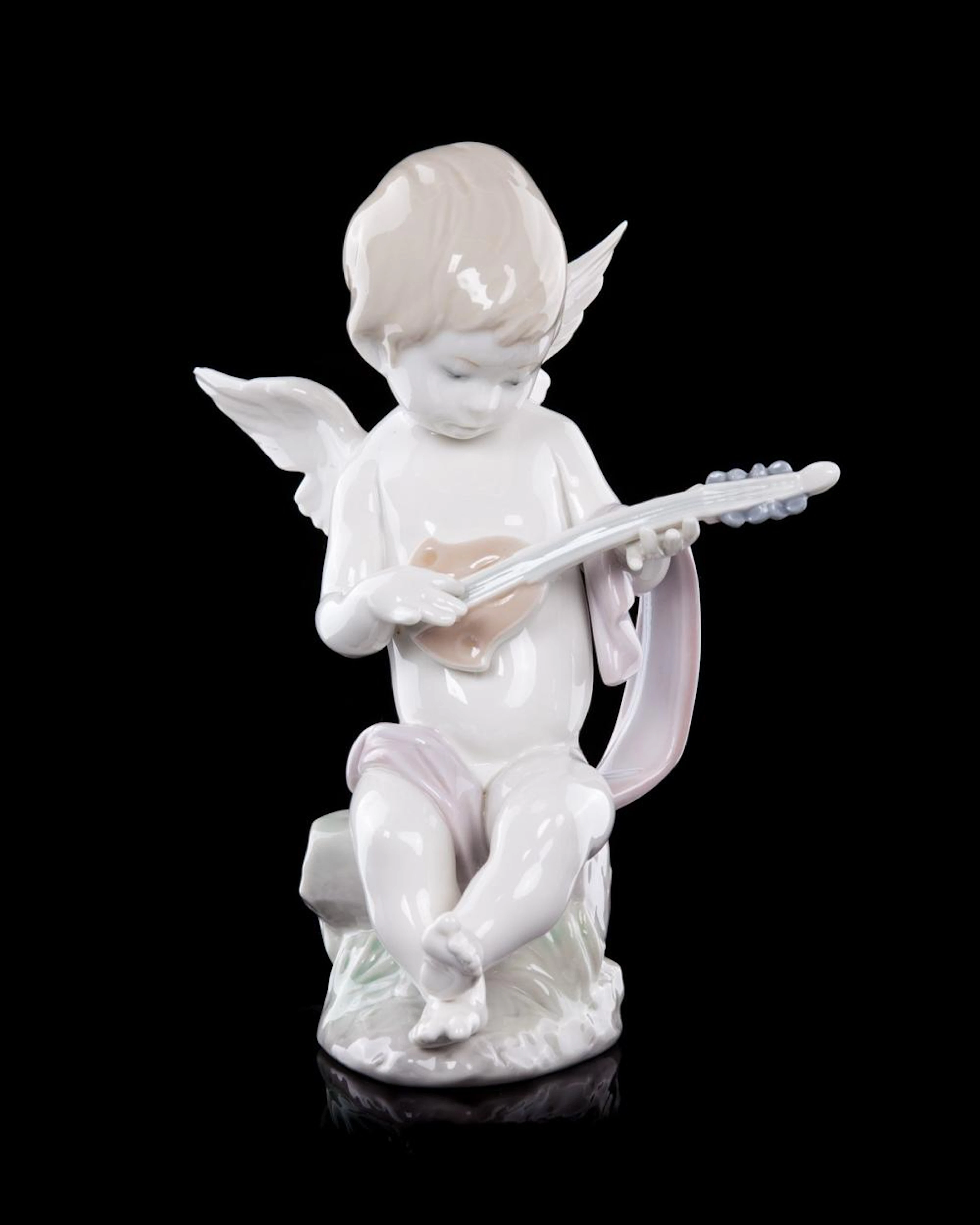 LLADRO PORCELAIN FIGURE "ANGEL WITH LUTE" NO.1231