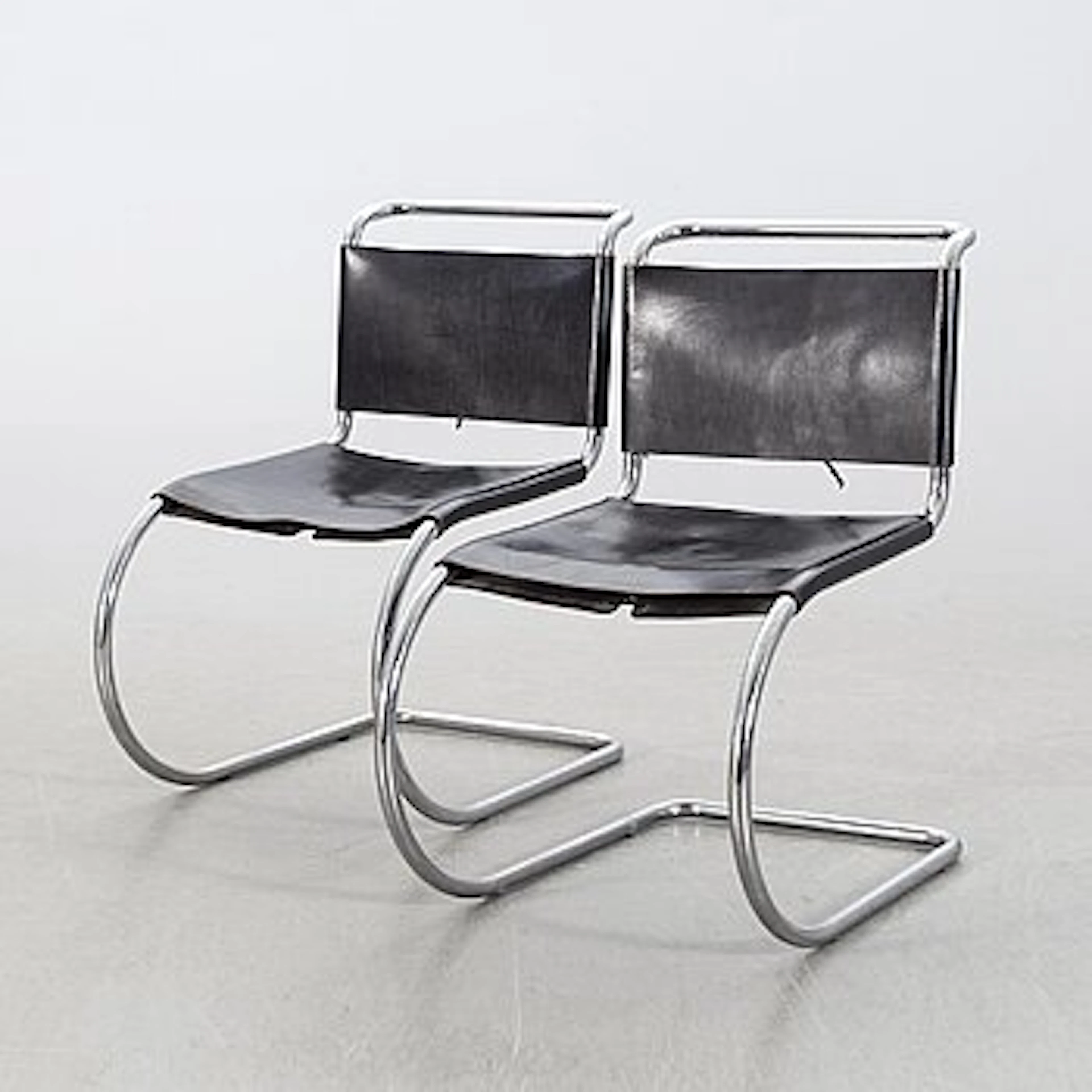LUDWIG MIES VAN DER ROHE, two MR 10 chairs for Knoll International late 1900's.