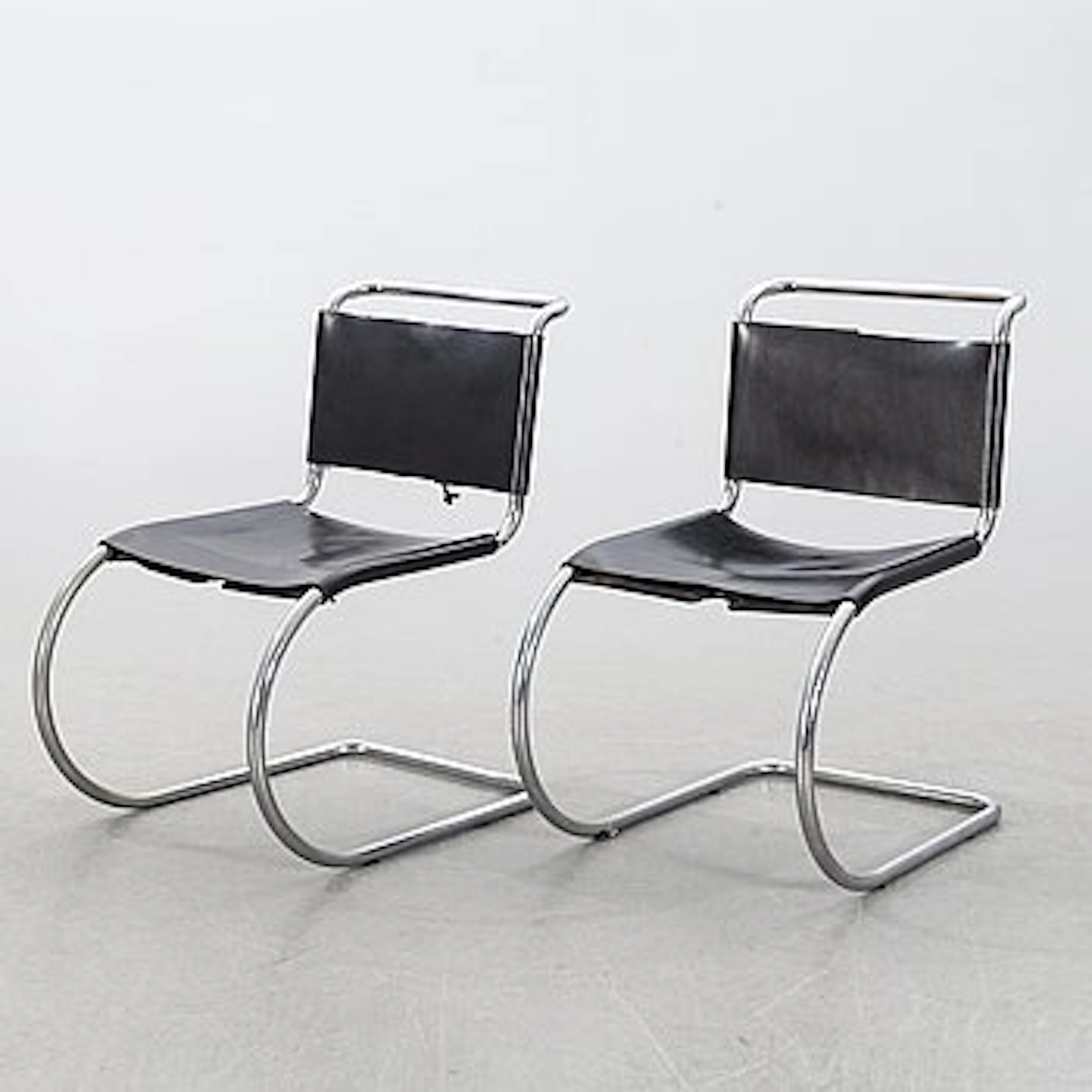 LUDWIG MIES VAN DER ROHE, two MR 10 chairs for Knoll International late 1900's.