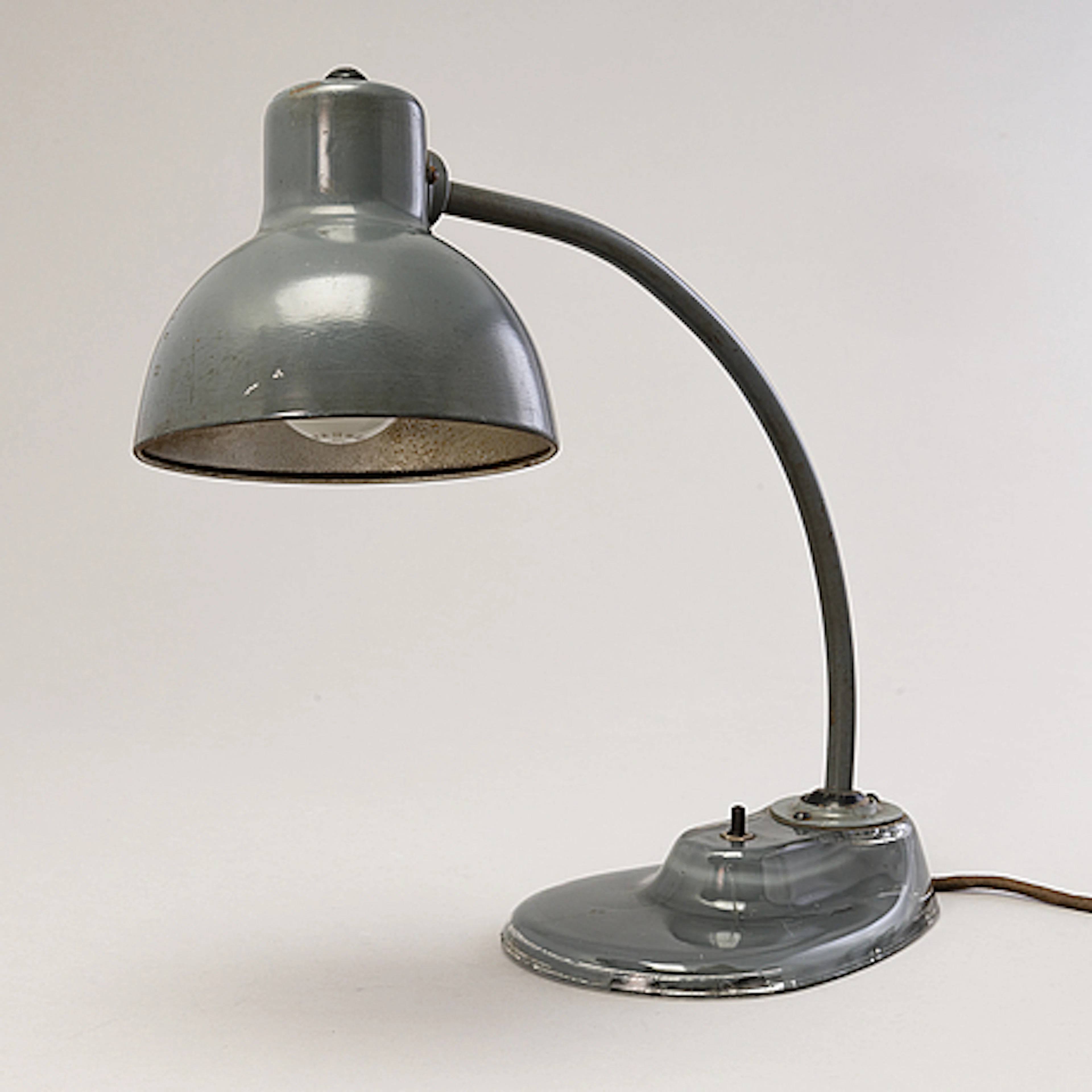 MARIANNE BRANDT, BORDSLAMPA, modell nr 1115, Kandem, Tyskland 1900-talets