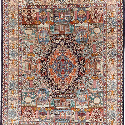 An Otiental carpet, c. 375 x 300 cm.