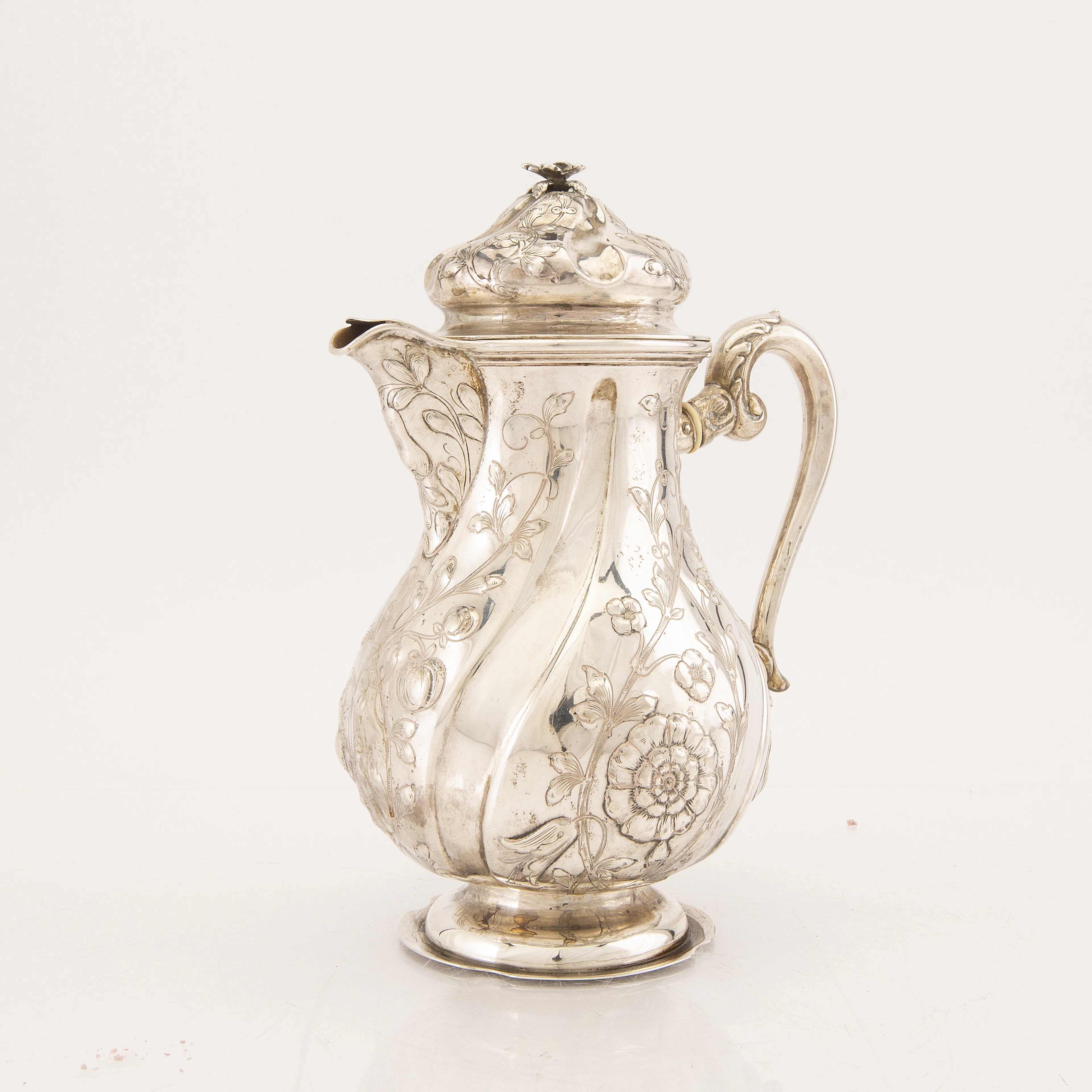 A 20th century Neo Rococo silver coffee pot (no hallmarks), weight 823 grams