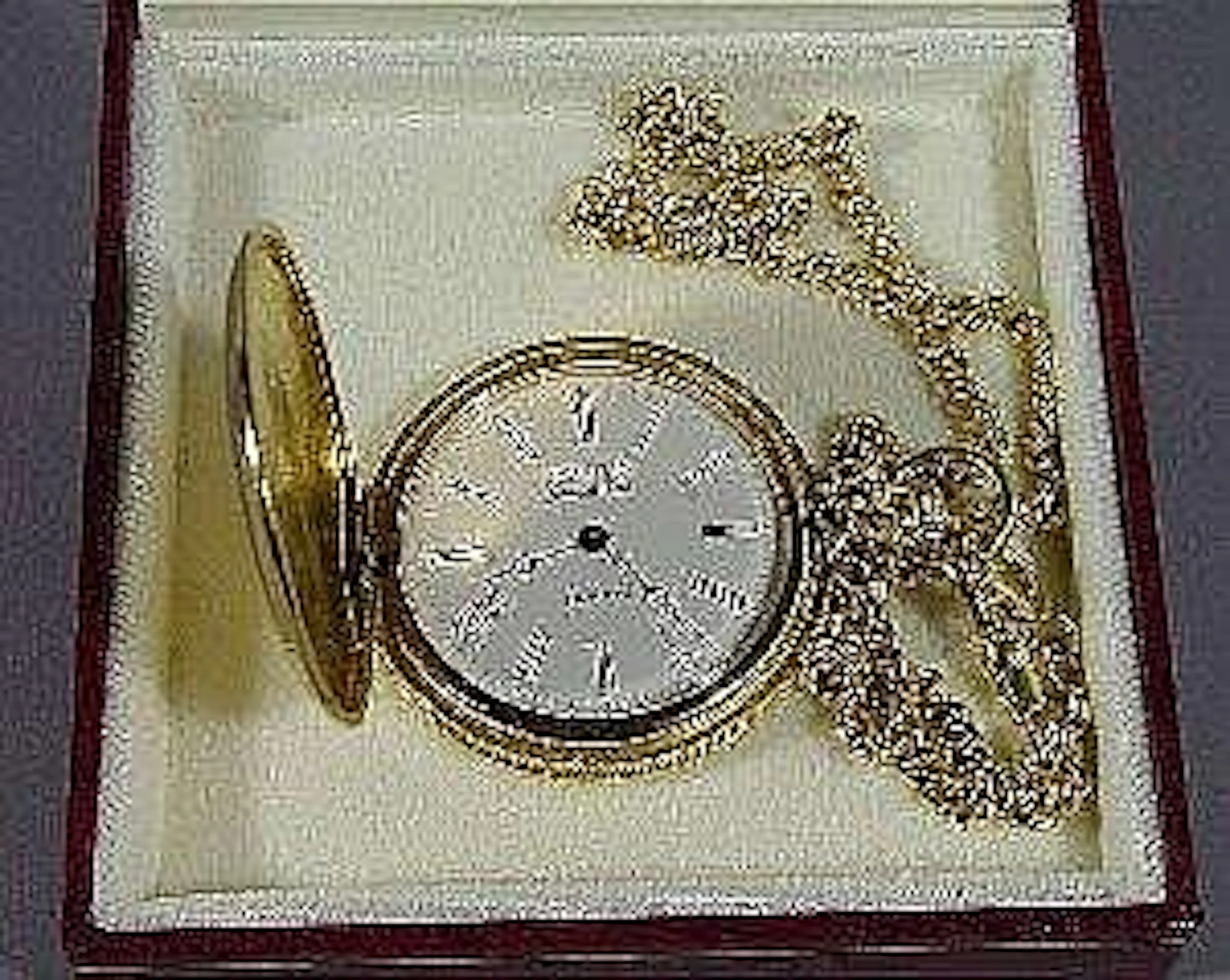 TASCHENUHR MIT WAPPENGRAVUR, 333 GG, QUARZ