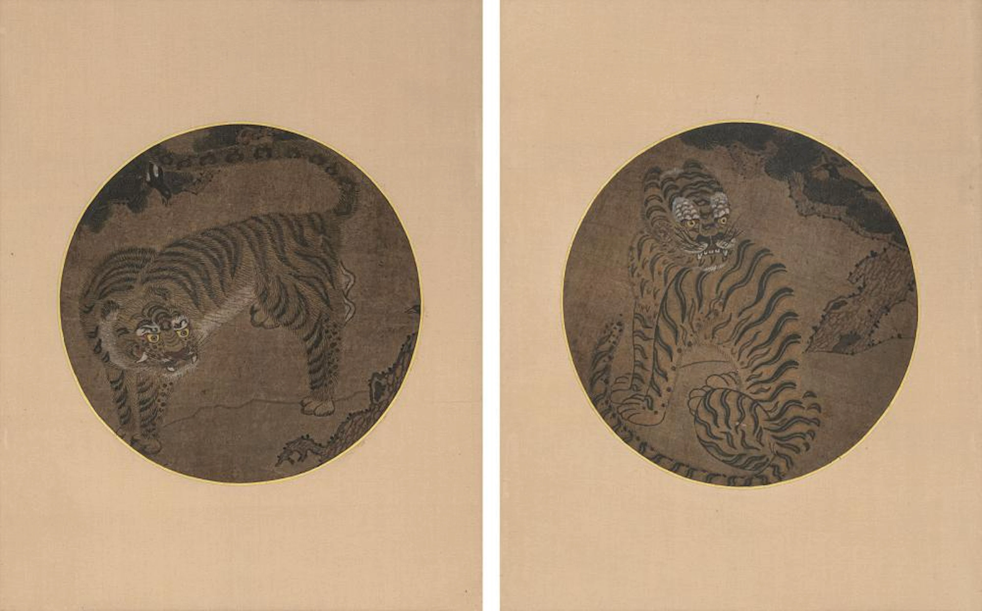 TWO ROUND FAN PAINTINGS 'JAKHODO'