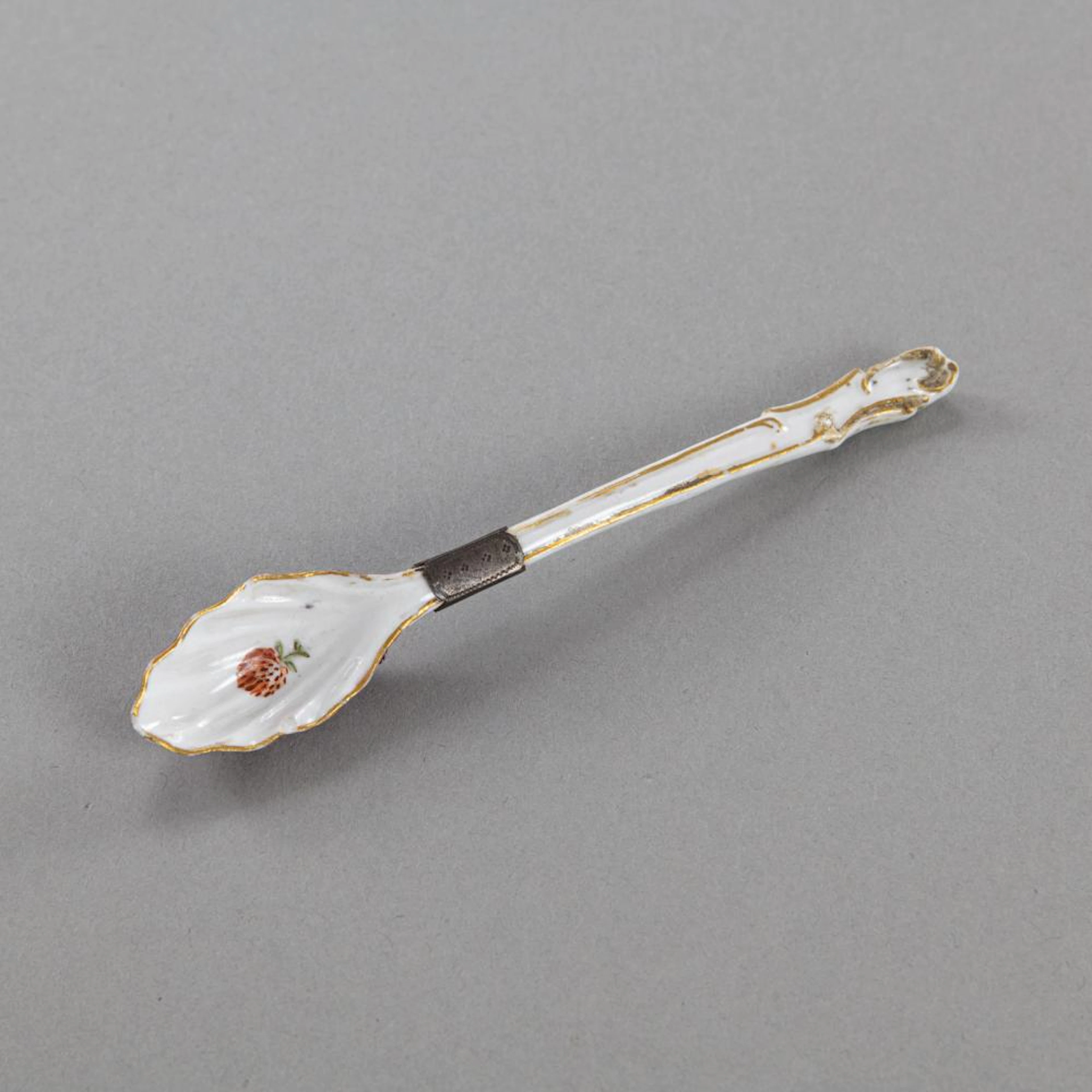 A HÖCHST SMALL SPOO
