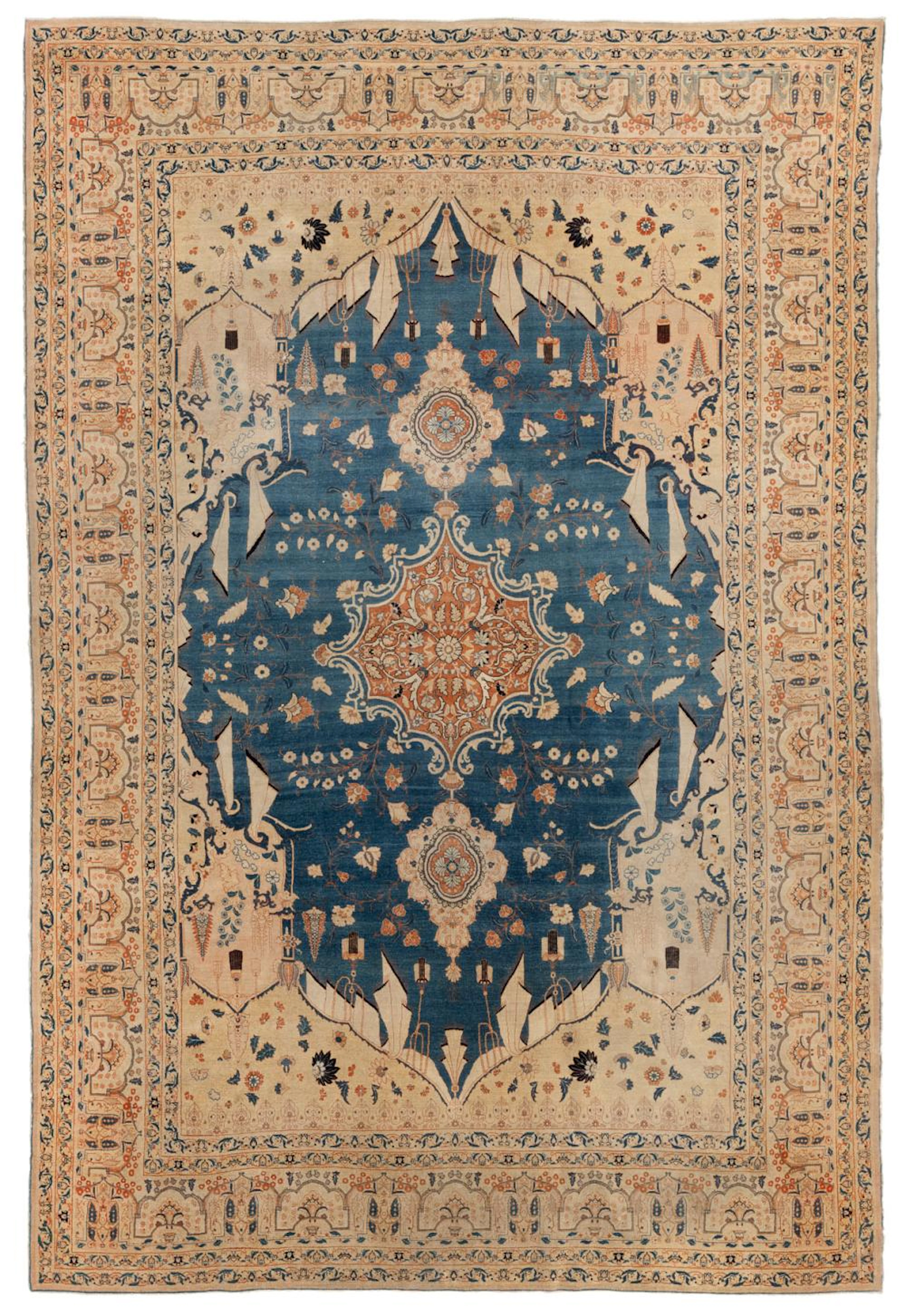 AN ANTIQUE TABRIZ "HADJI JALILI" CARPET