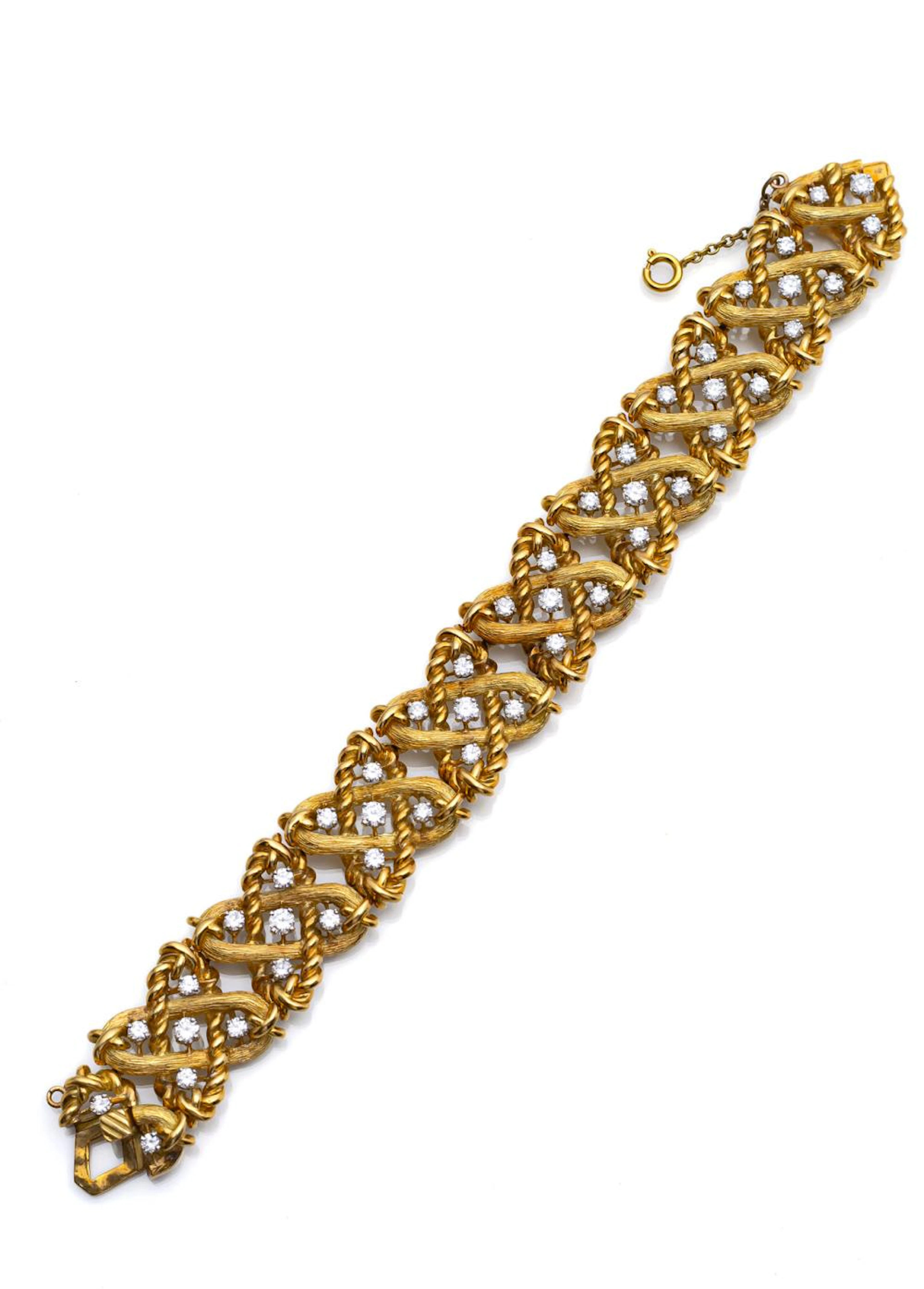 Extravagant Vintage Diamond Gold Bracelet