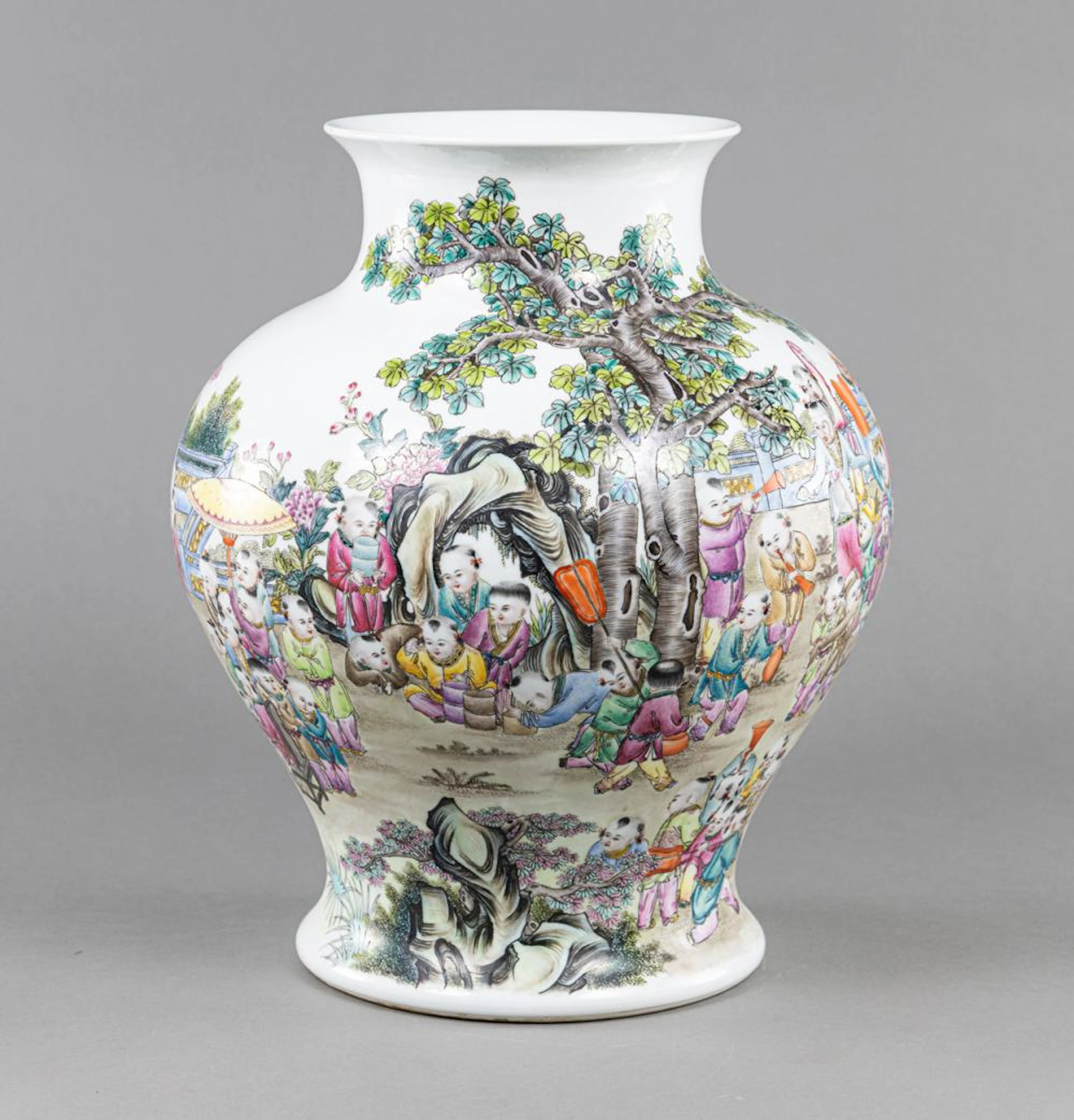 A LARGE 'FAMILLE ROSE' PLAYING BOYS PORCELAIN VASE