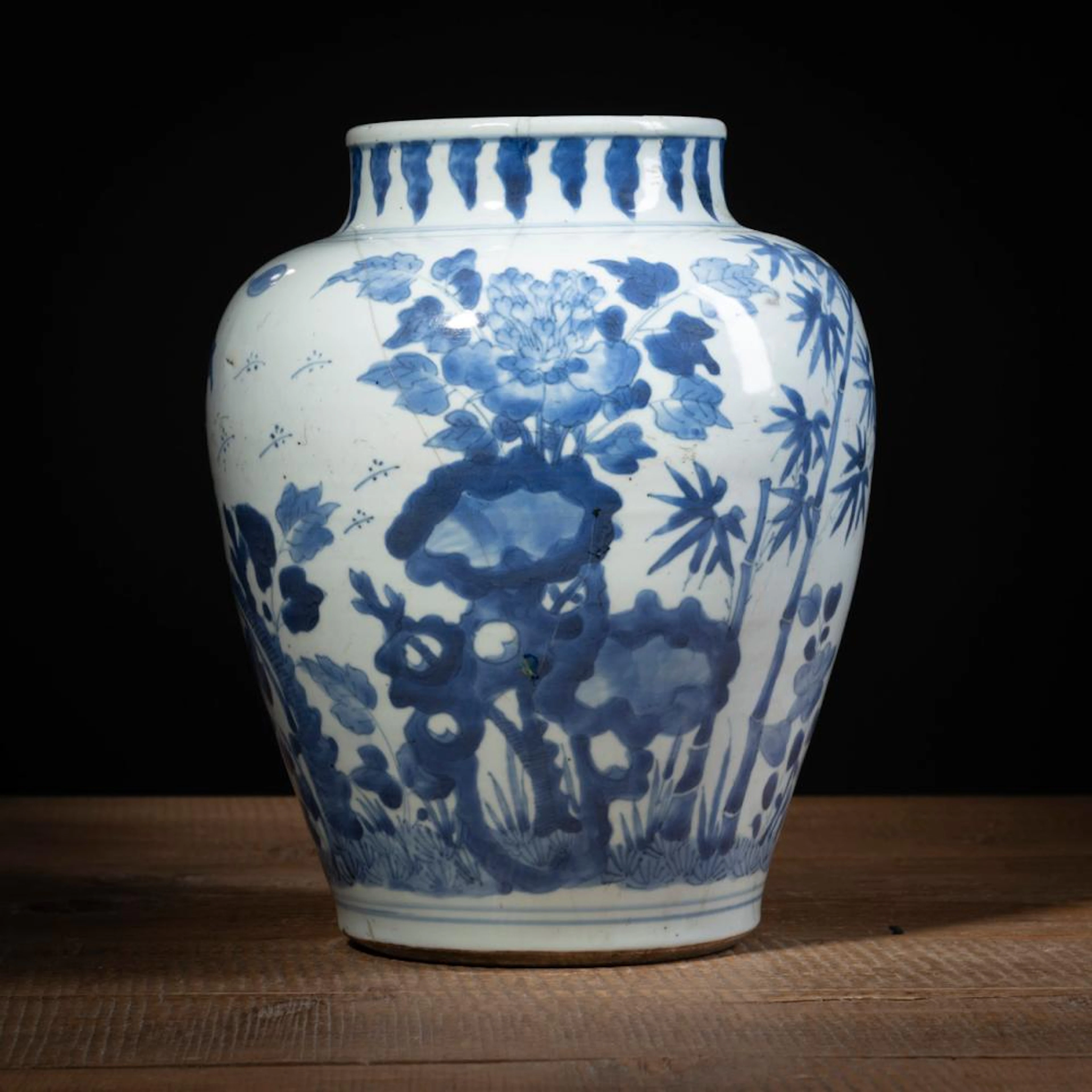 A BLUE AND WHITE BAMBOO AND BIRDS PORCELAIN VASE