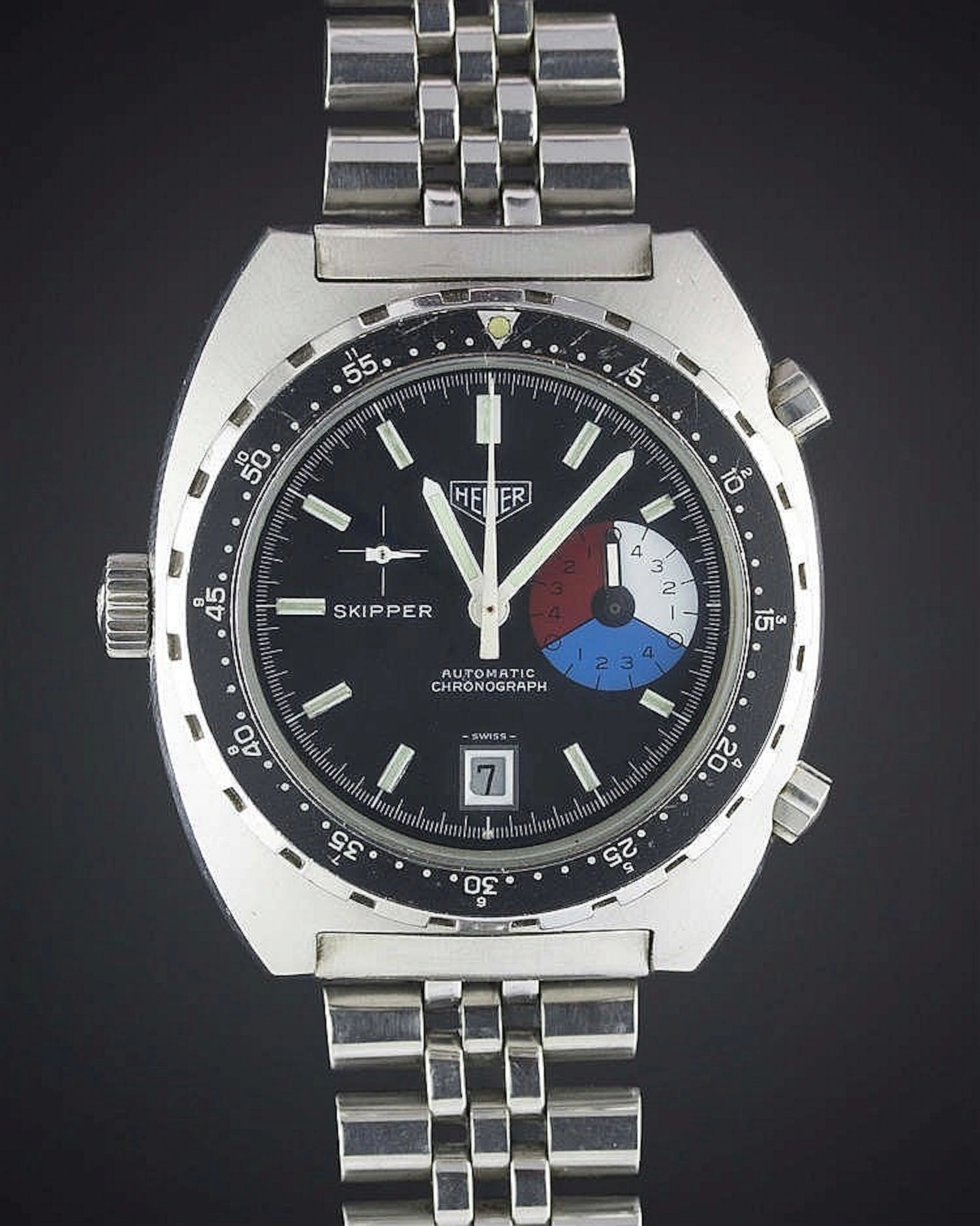 A RARE GENTLEMAN'S STAINLESS STEEL HEUER SKIPPER...