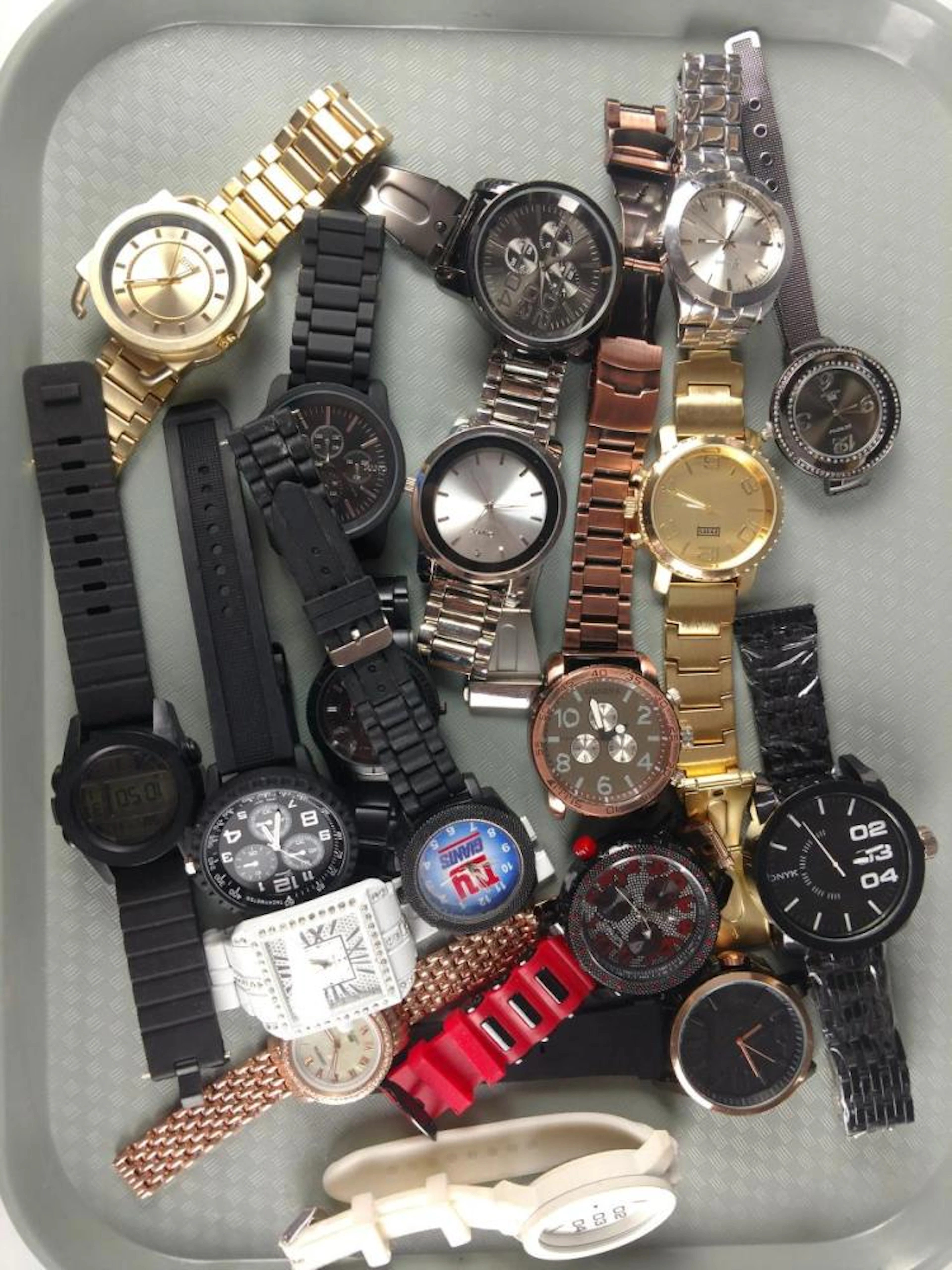 Damaged Watches & Parts Lot