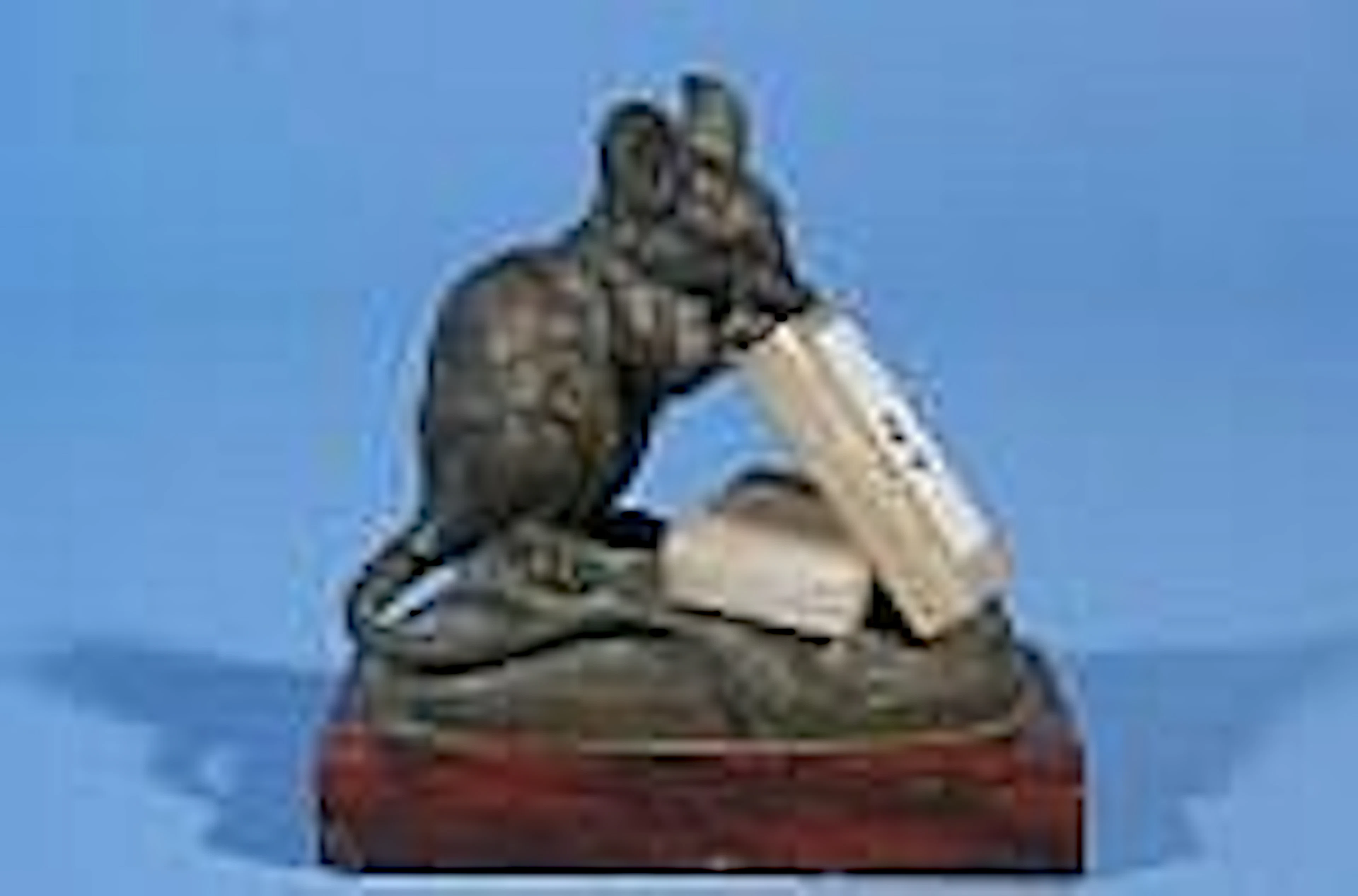 Bronzen sculpture, Mouse with alabaster on stone