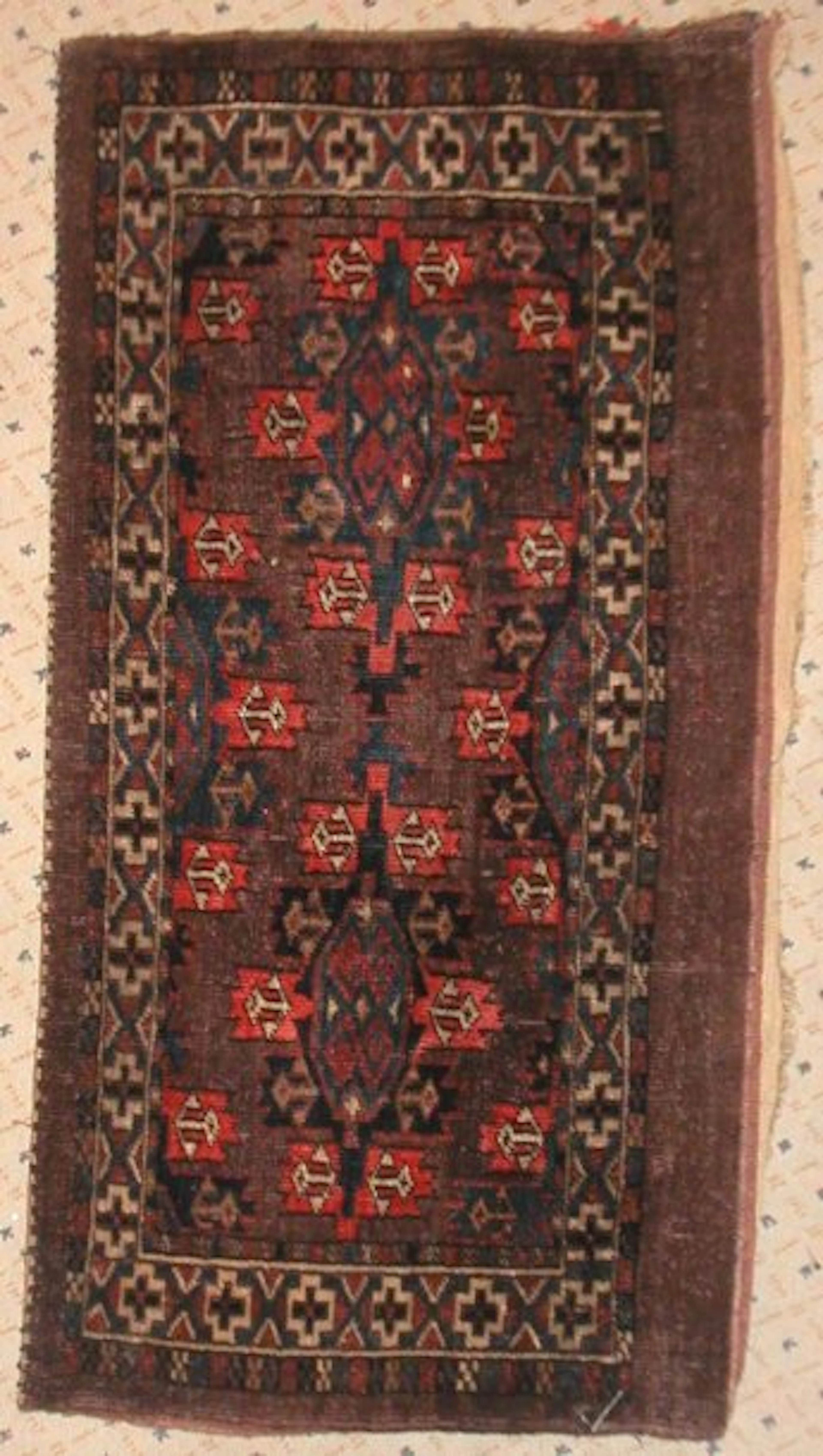 TAPIS YOMUT