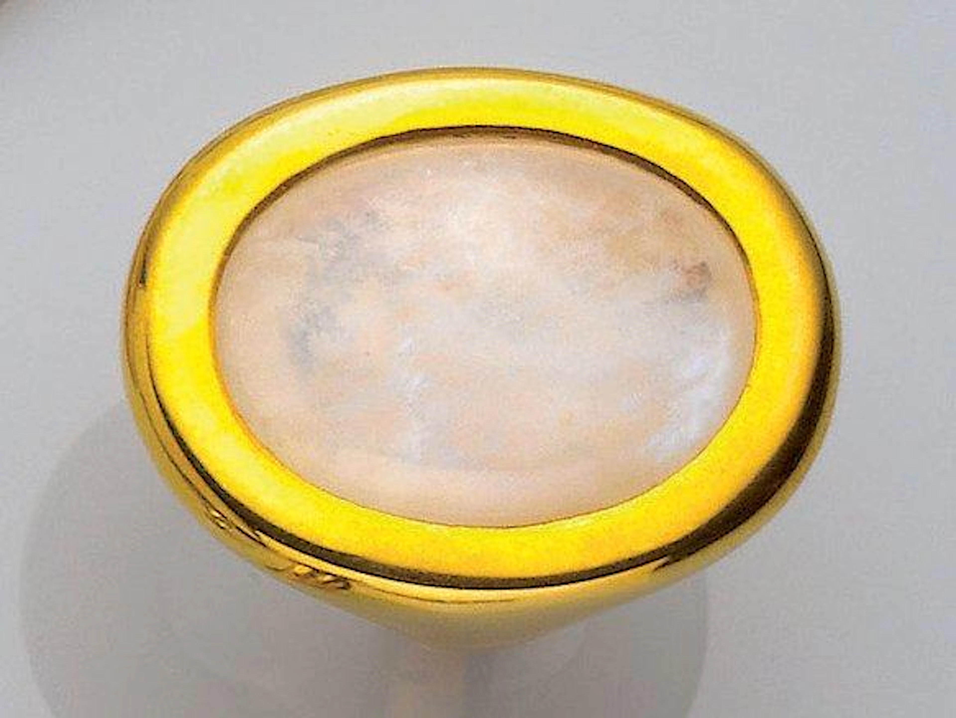 Importante BAGUE chevalière en or jaune serti d'une importante...