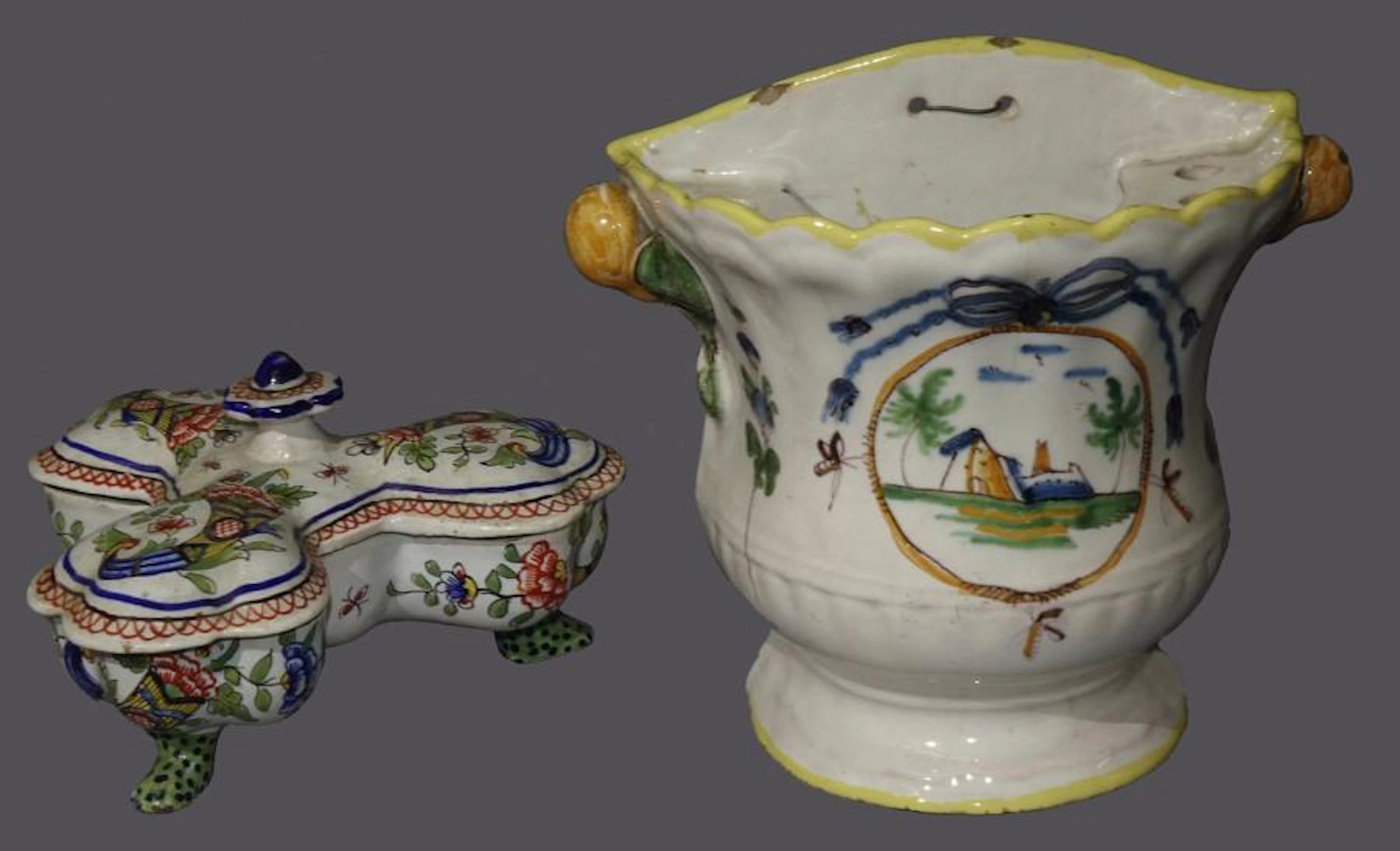 Lot en faïence polychrome : - Boite à épices…