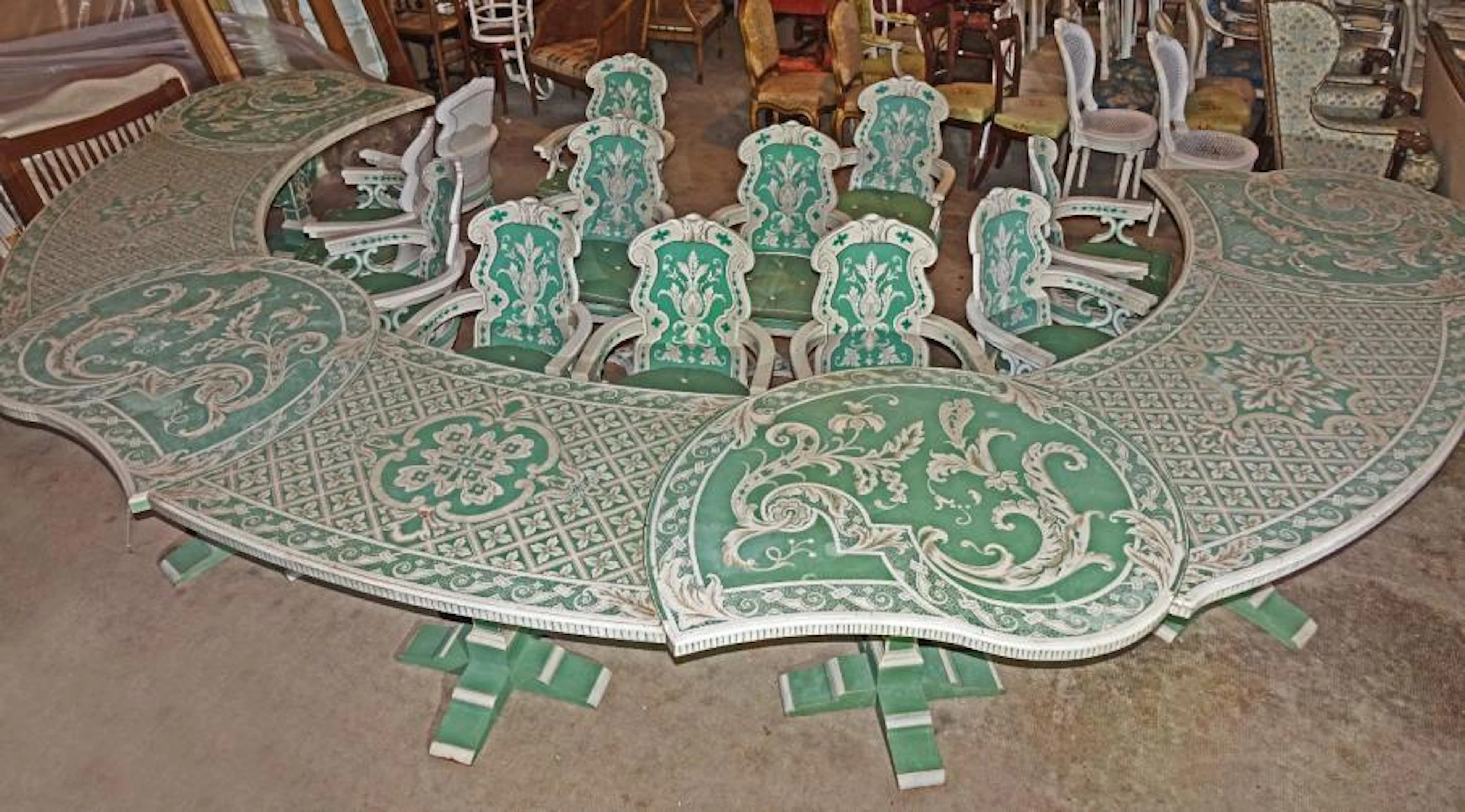 Curieux et rare mobilier de jardin de forme…