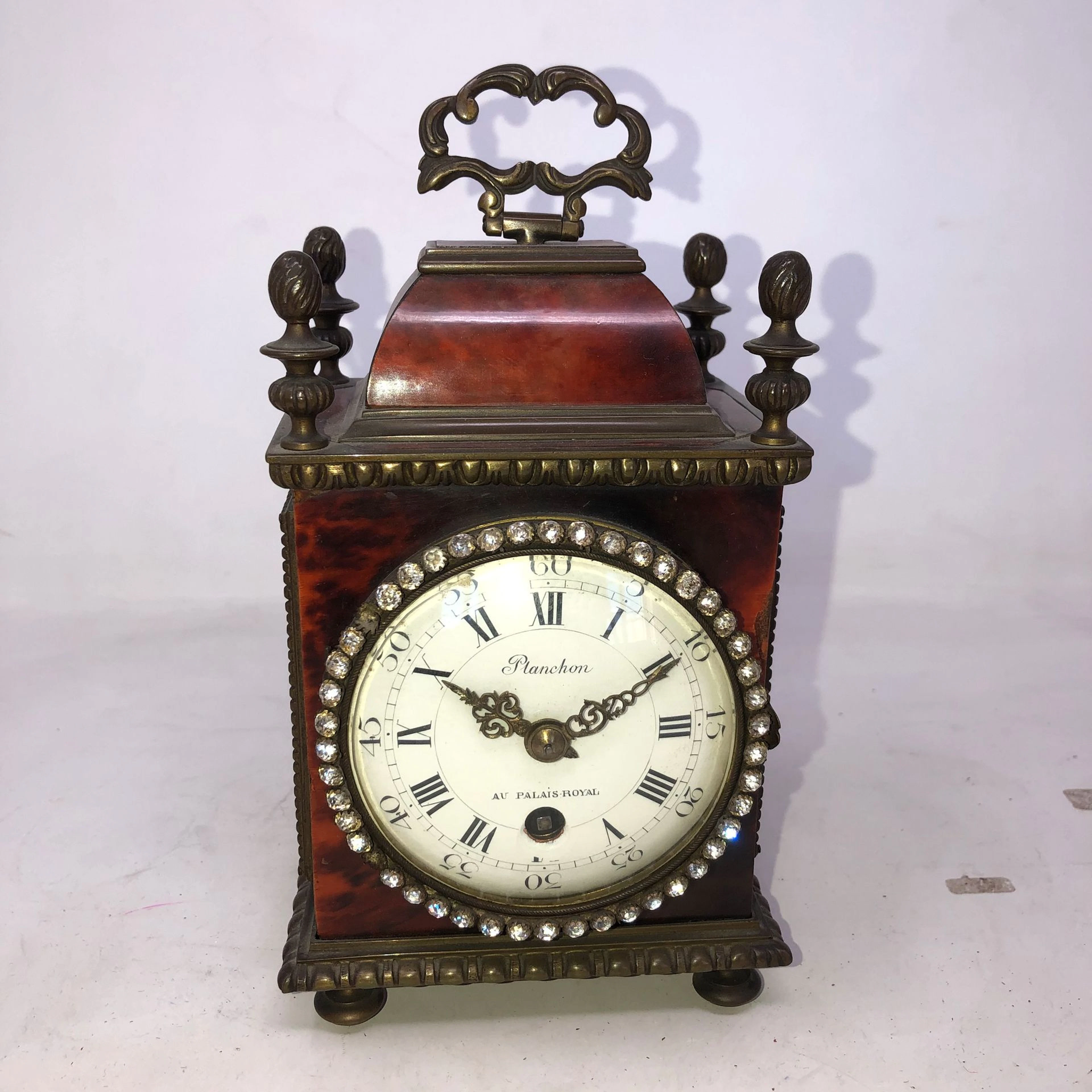 Pendulette garnie d'écaille