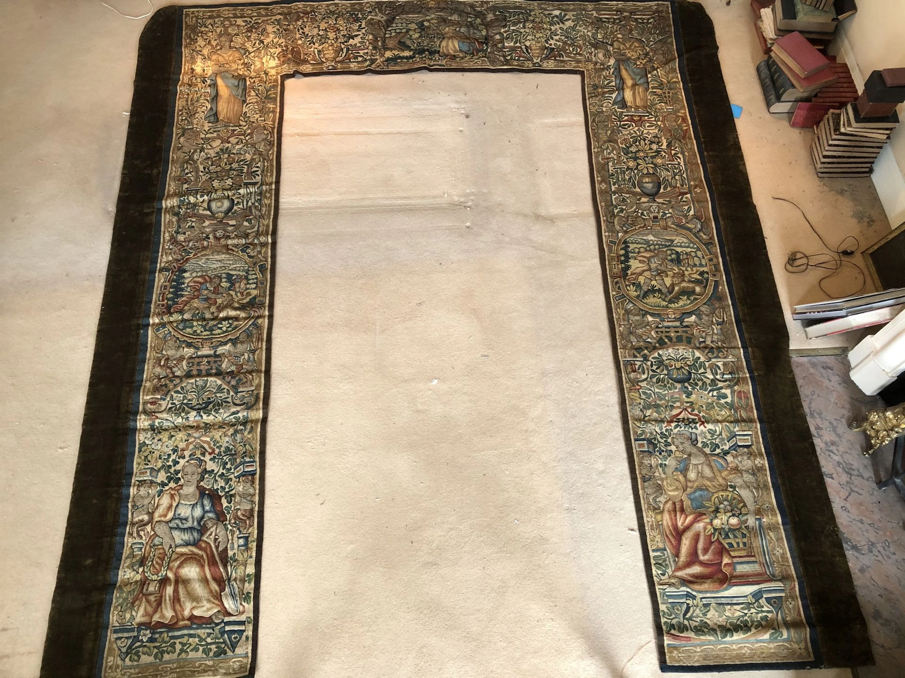 Portière constituée d’éléments d’une bordure..