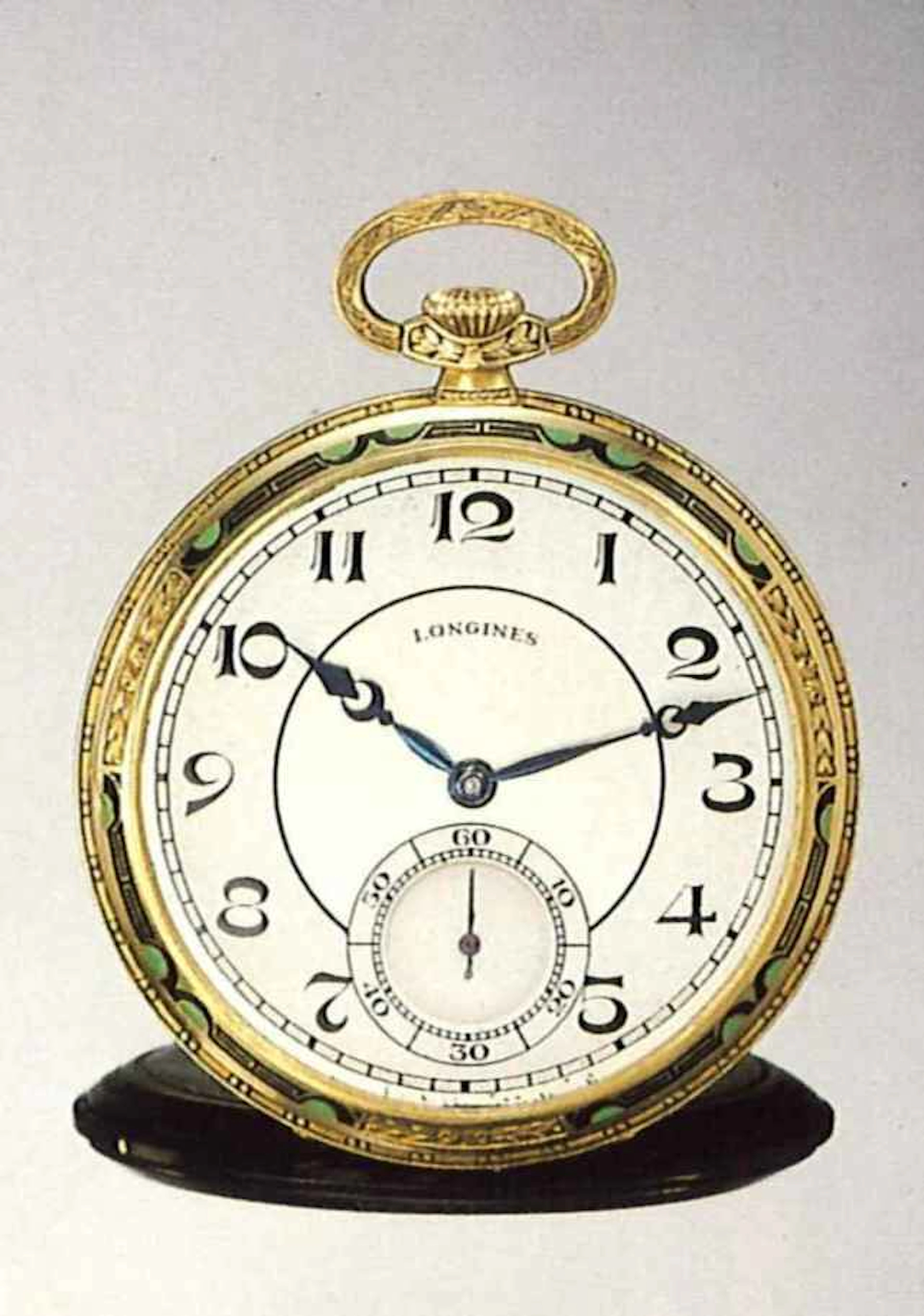 Longines, No. 4206571, circa 1920. Bell'orologio Art-Decô da taschino, in oro 18 ct. e smalto.