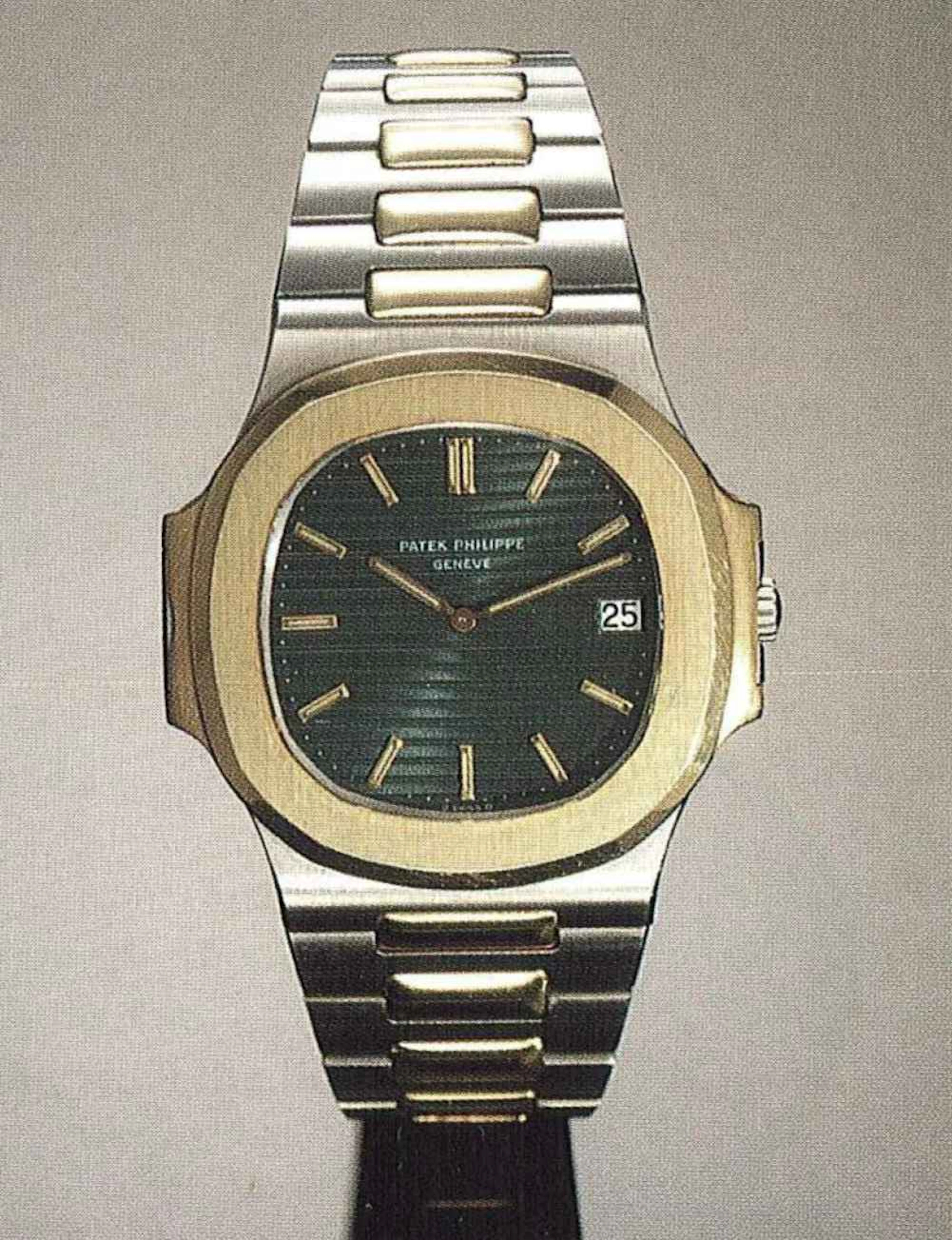 Patek Philippe, Genève, Nautilus, anni '80. Raro orologio da polso, per uomo, in acciaio e oro, automatico, calendario, impermeabile, con bracciale integrato in acciaio e oro e scatola.