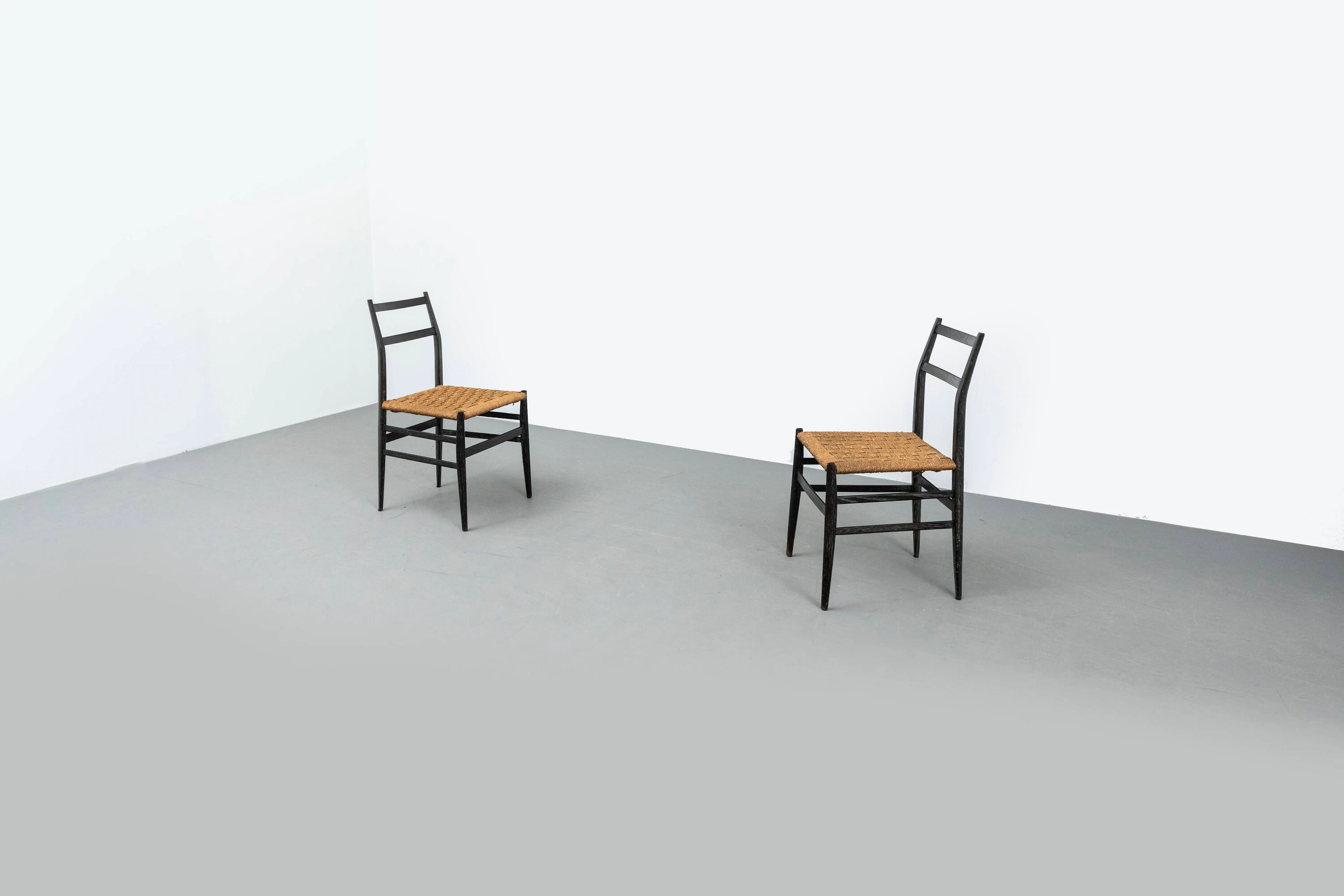 GIO PONTI - Coppia di sedie mod. Superleggera