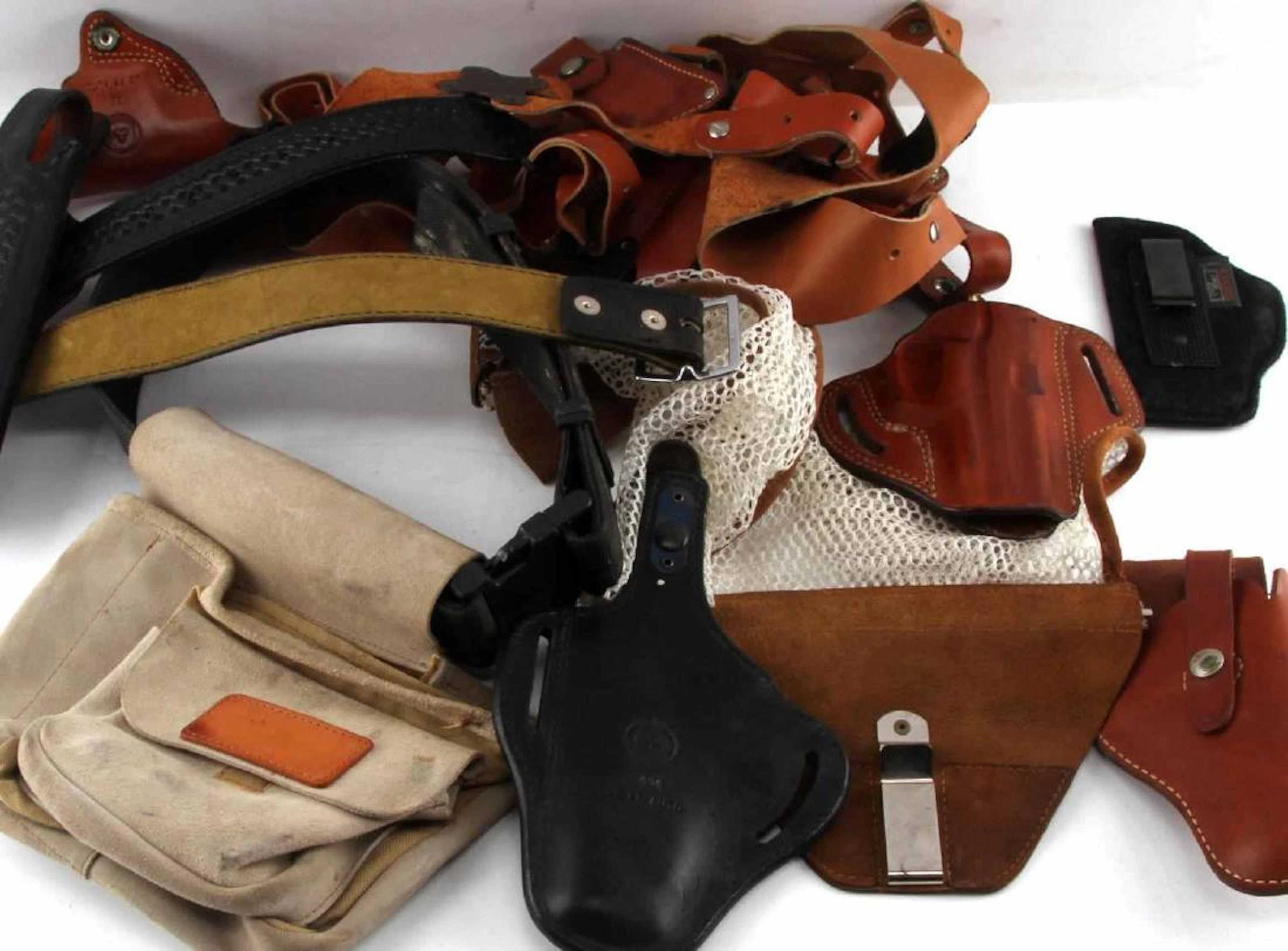 Mixed lot of vintage leather holsters bags more