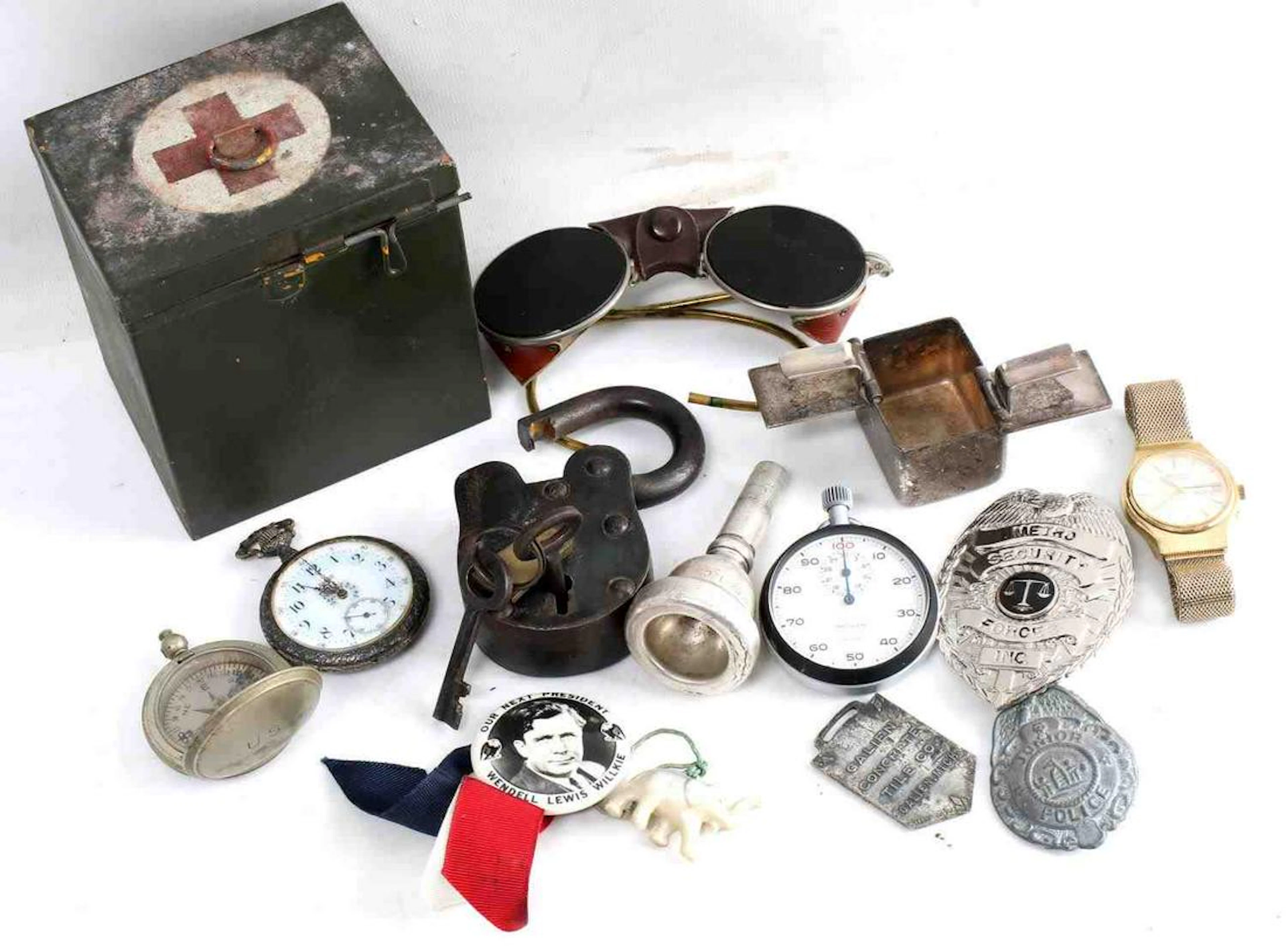 General antique and collectible lot wwii badge mor