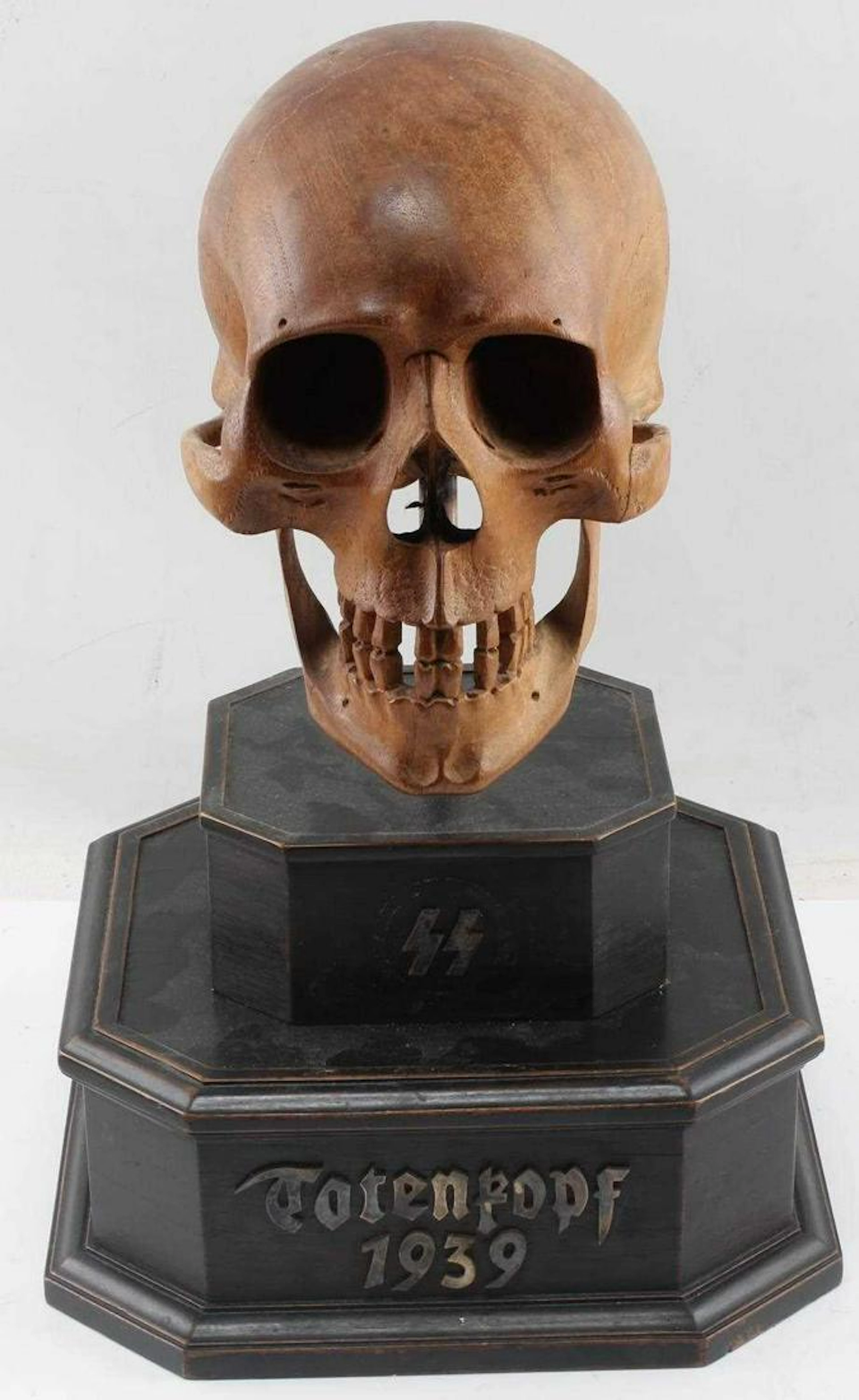Wwii german totenkopf 3rd panzer div carved skull