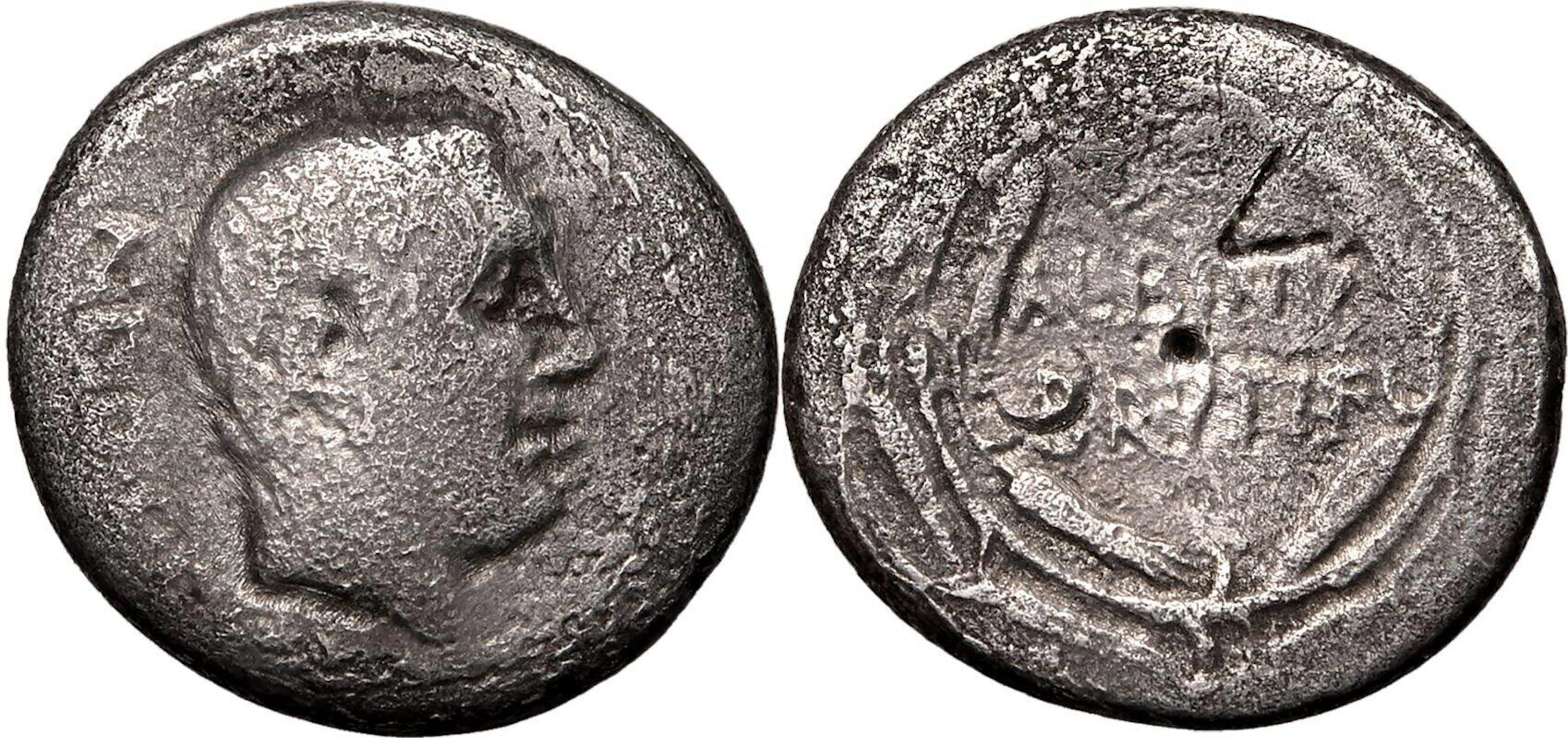 Fine; banker's marks to both sides | ROMAN REPUBLIC & IMPERATORIAL