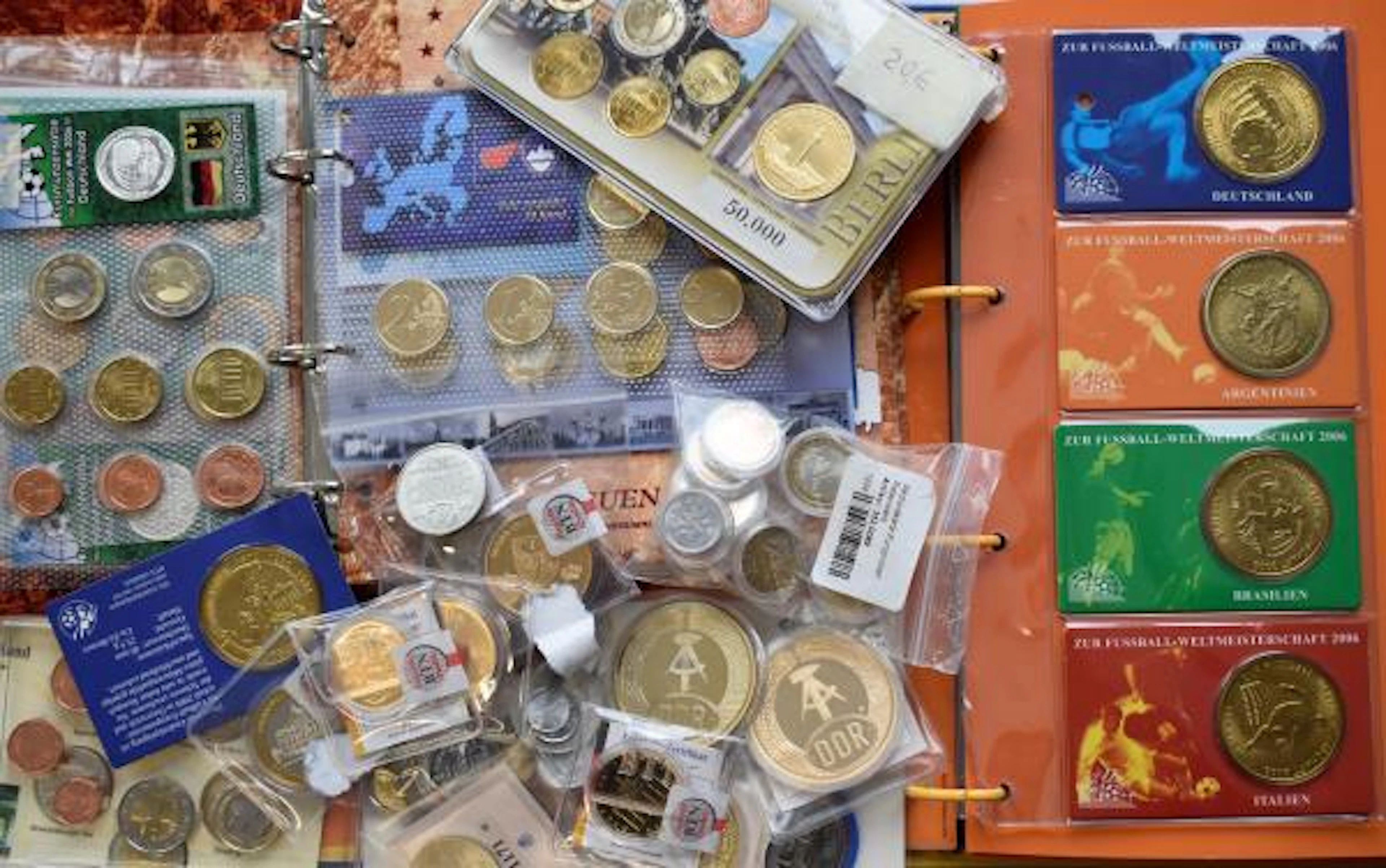 Alle Welt: Kleine Sammlung an Münzen und Medaillen