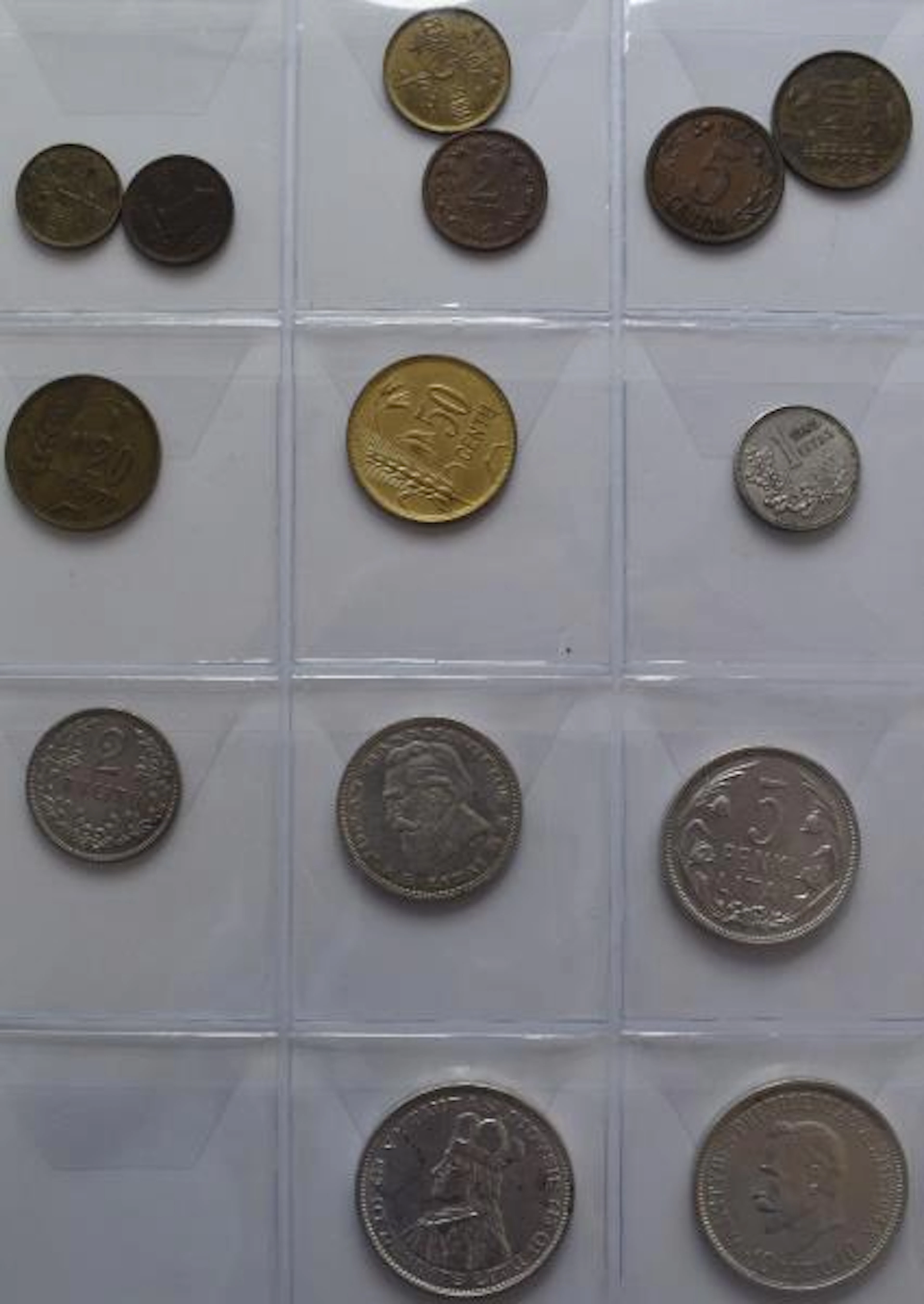 Litauen: Lot 14 diverse Münzen aus Litauen (Republik