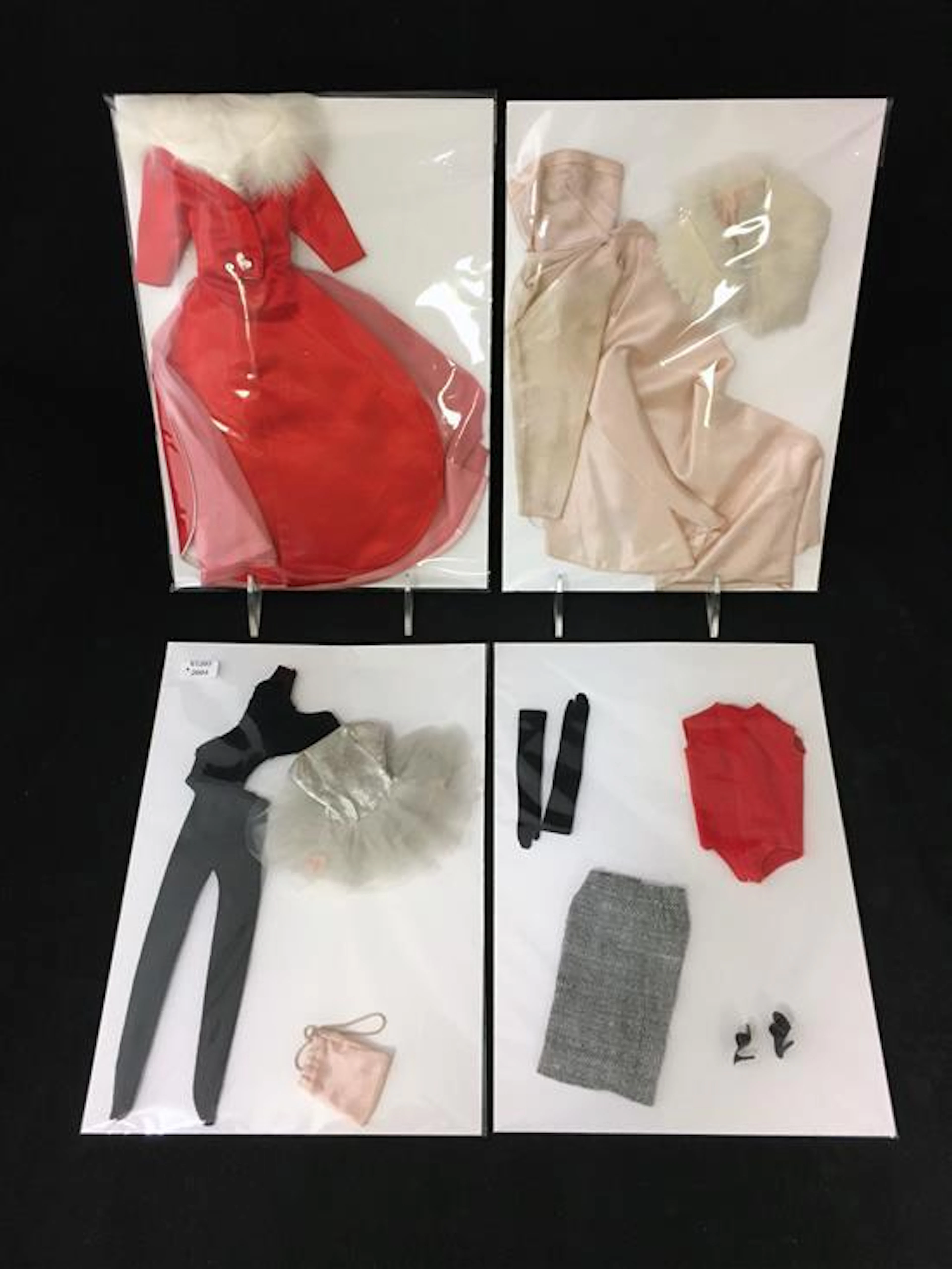 4 BARBIE OUTFITS INCLUDING (1) TAGGED BALLERINA #989 WITH BLACK LEOTARD