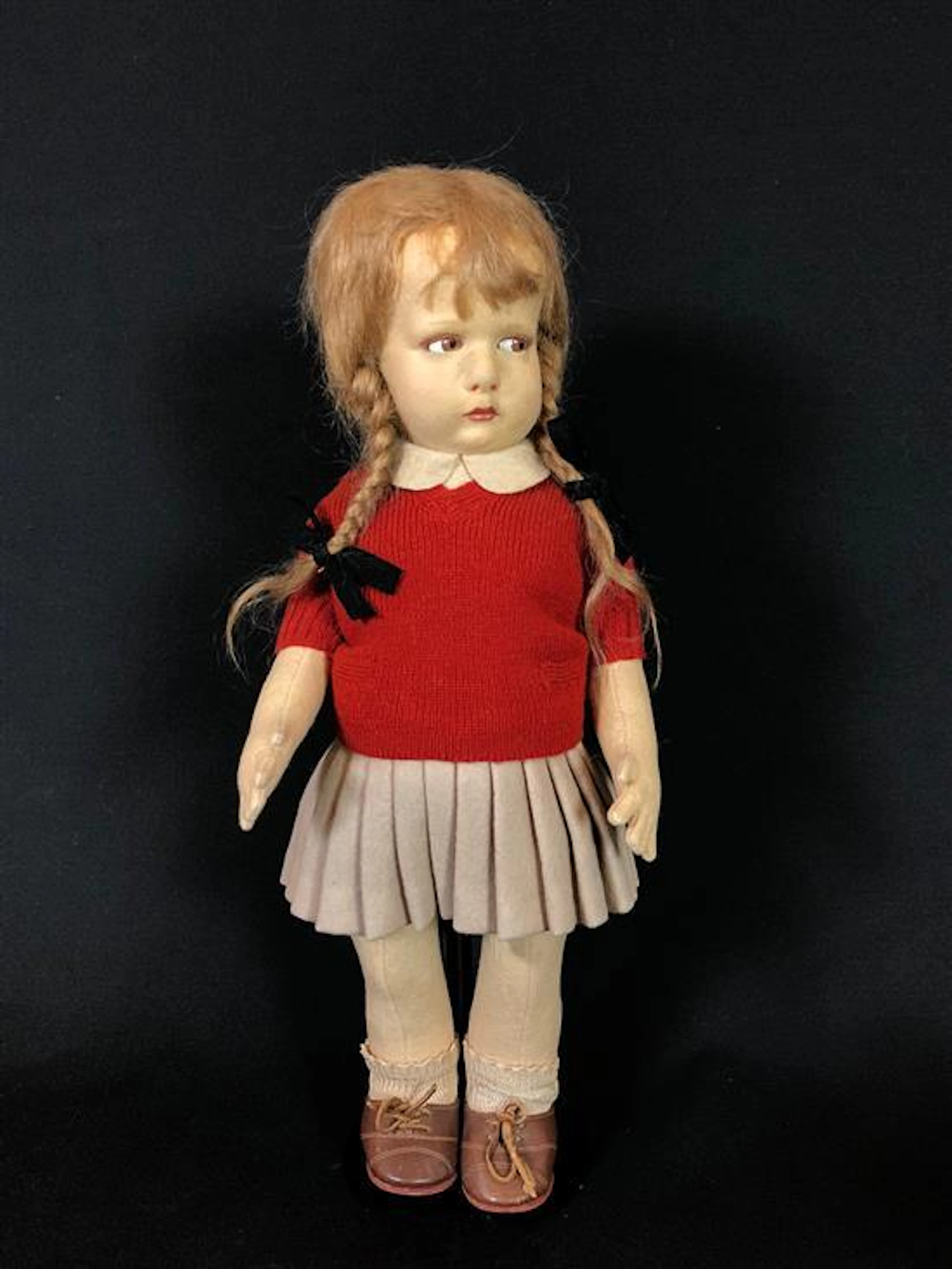 17" VINTAGE LENCI SERIES 300 FELT SCHOOL GIRL