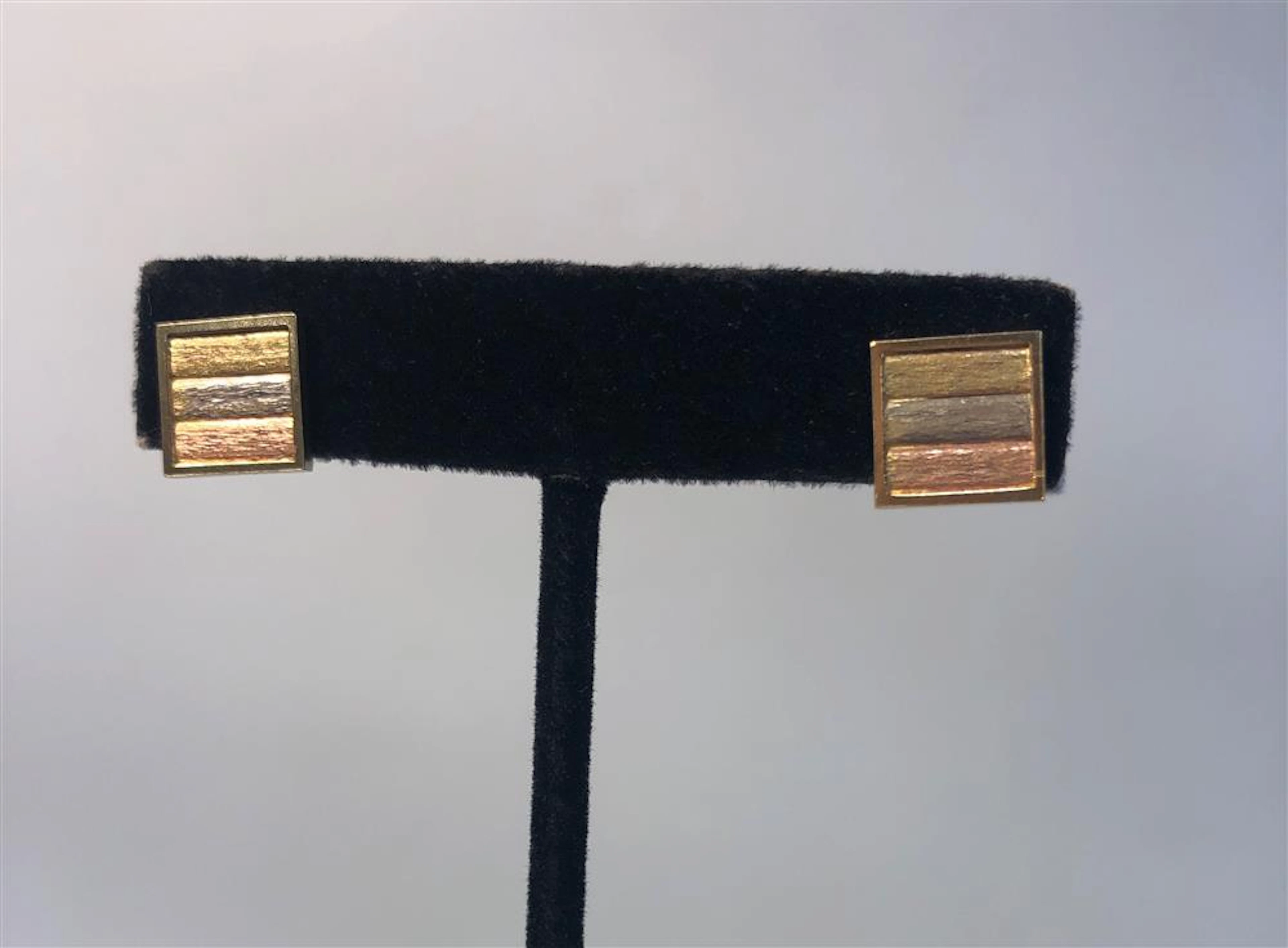 FINE GOLD EARRINGS