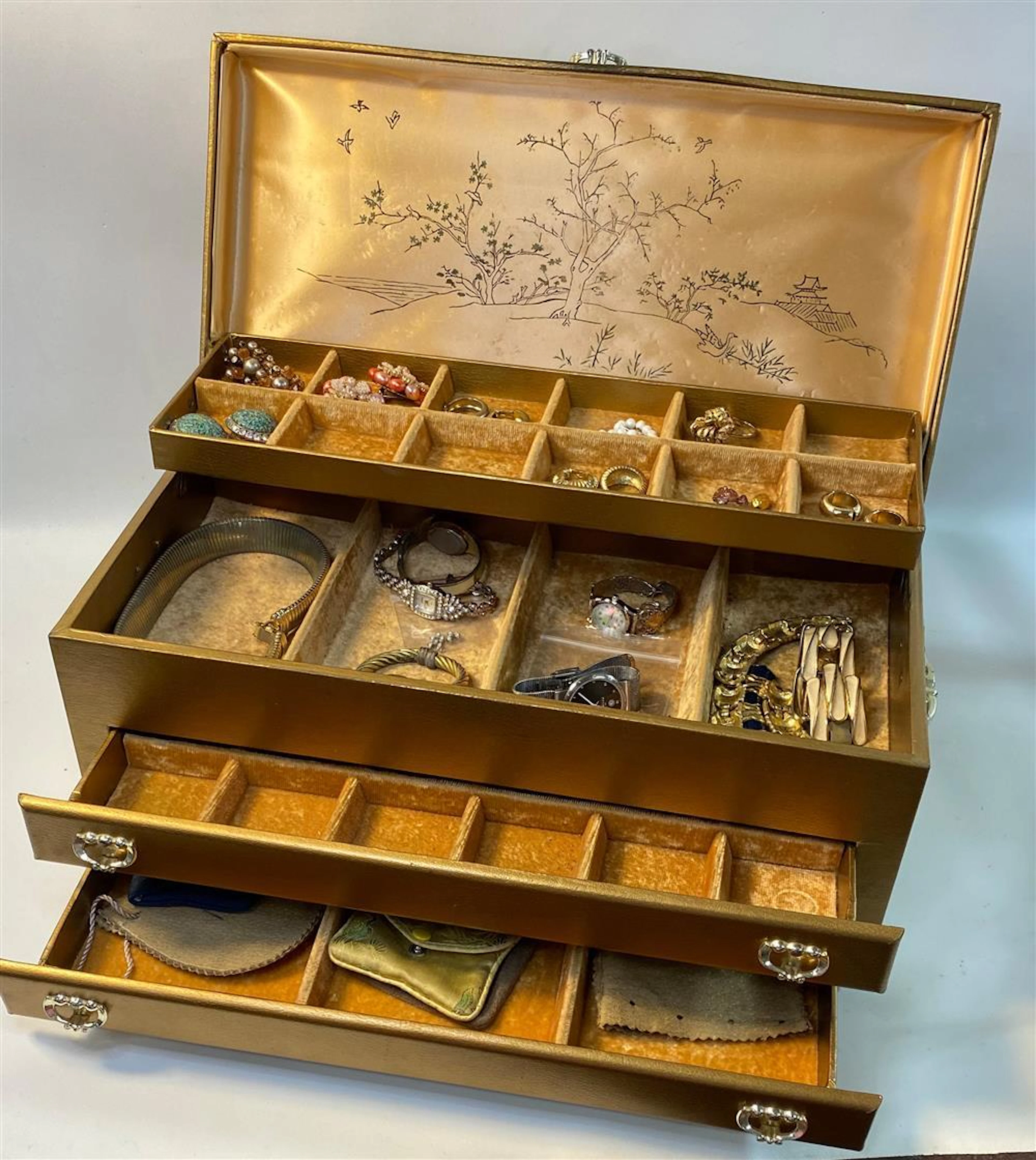 JEWELRY BOX WITH CONTENTS