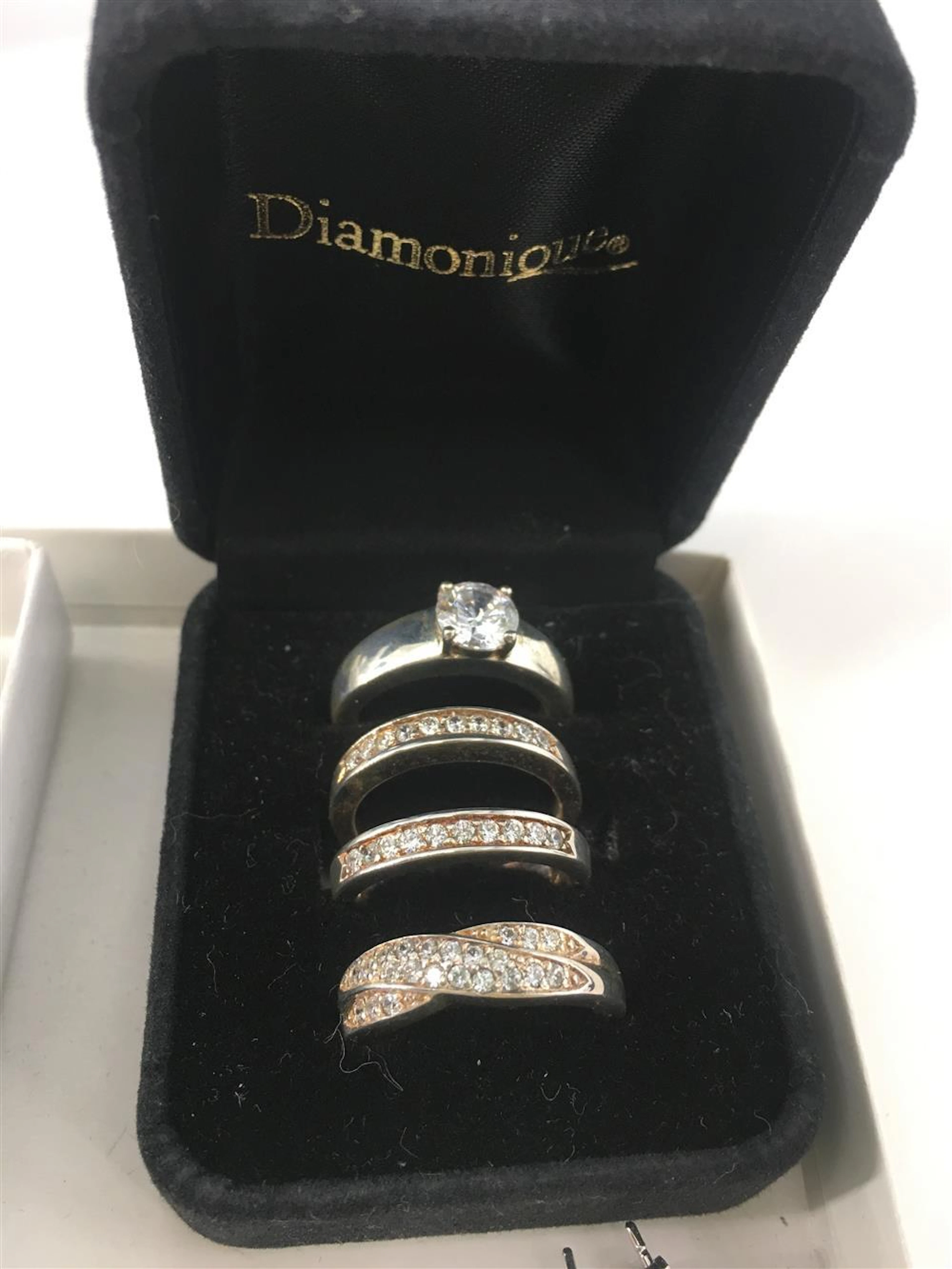 LOT OF STERLING SILVER AND SILVER TONE METAL FASHION JEWELRY