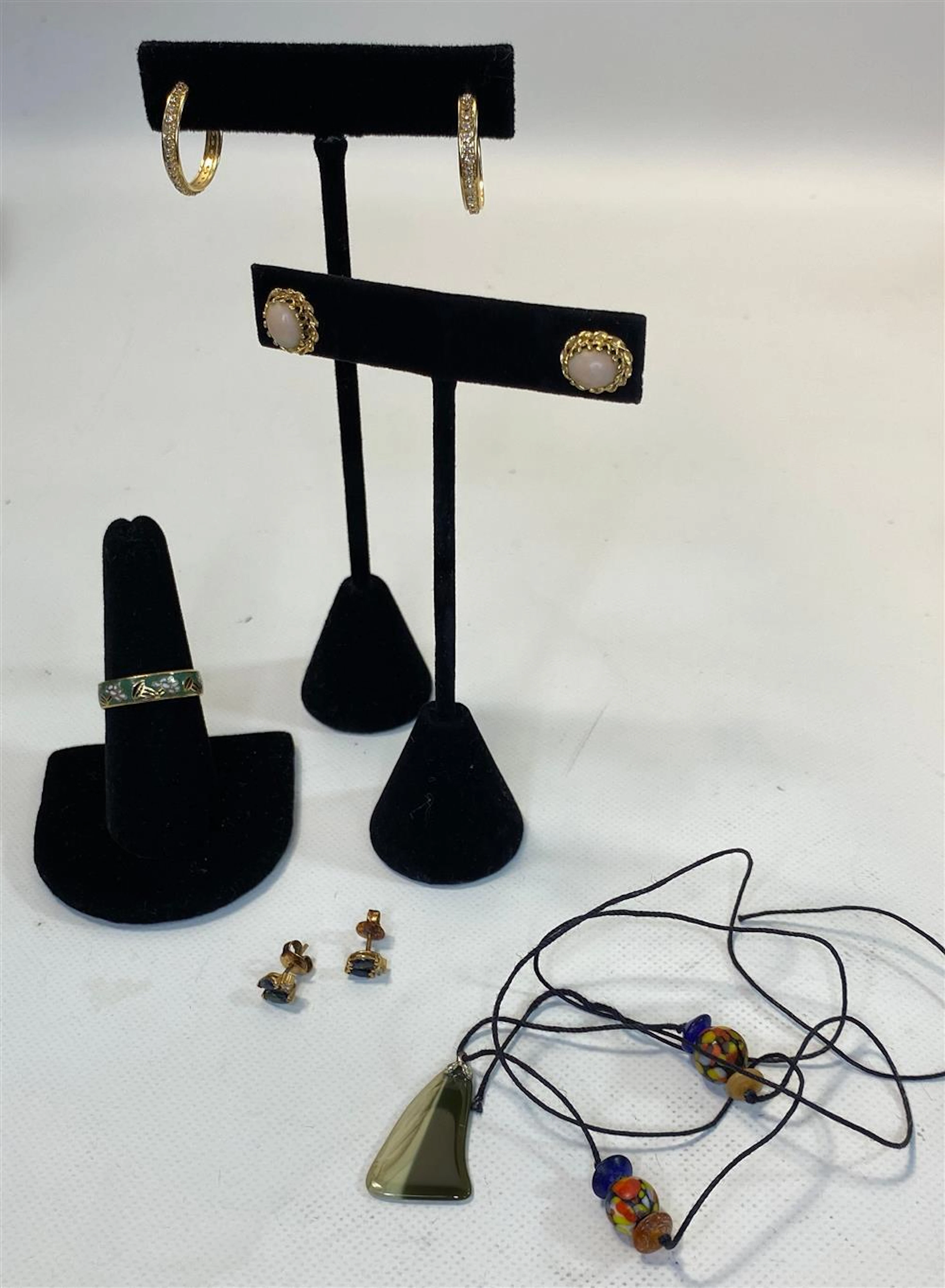 GOLD JEWELRY AND ACCESSORIES