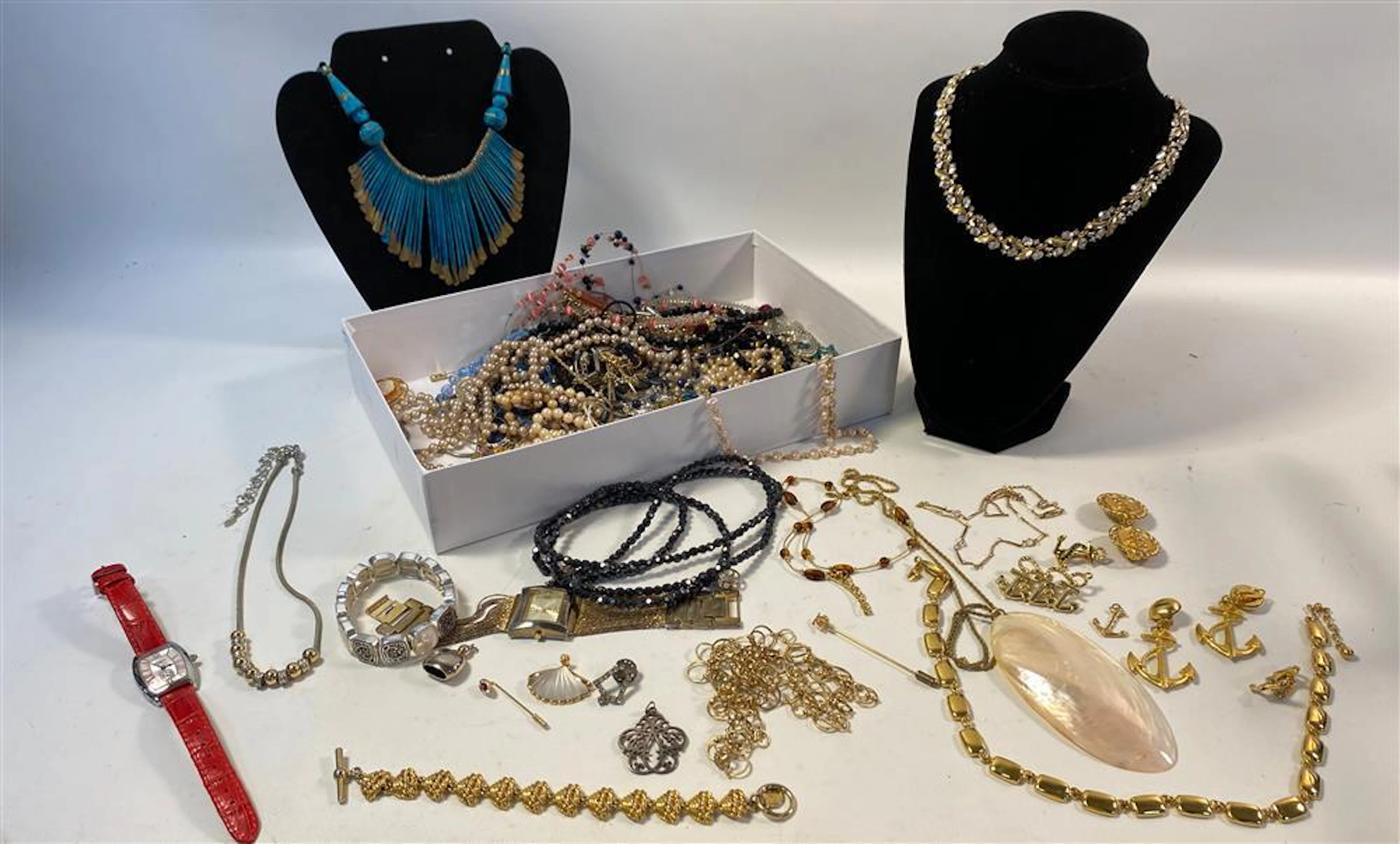 LOT OF ASSORTED FASHION AND COSTUME JEWELRY AND ACCESSORIES