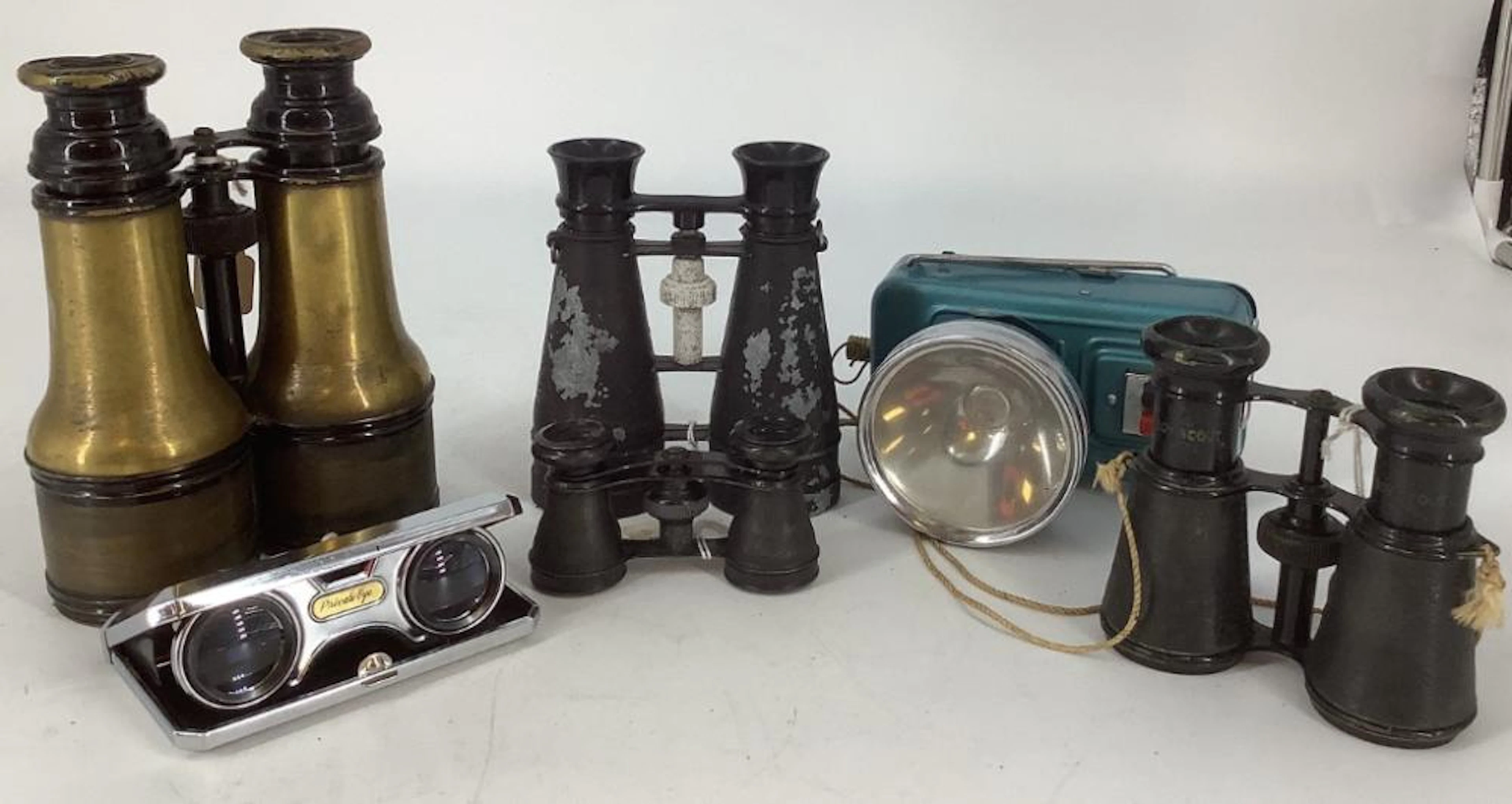 6x4? blue metal flashlight