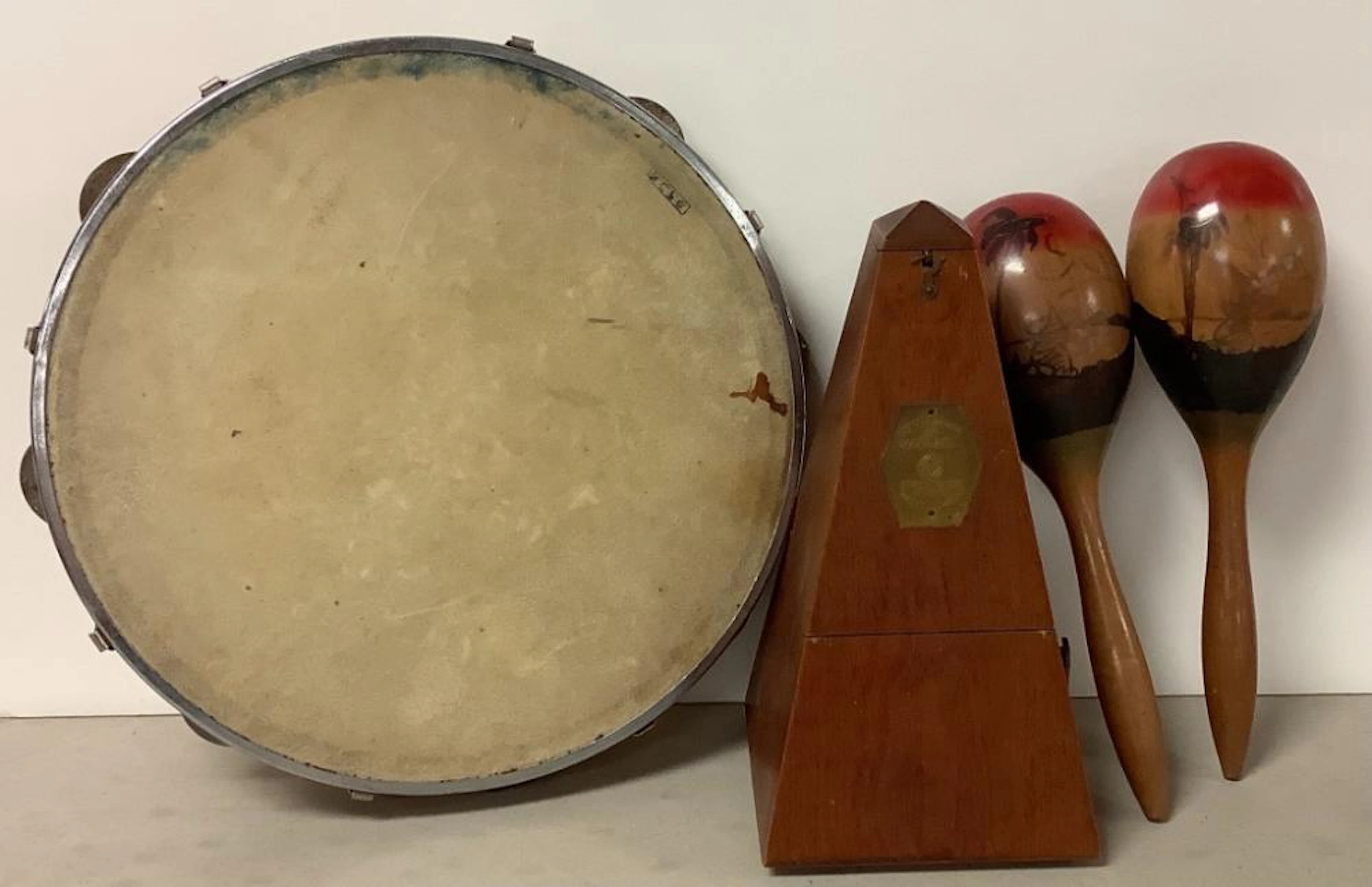Box of music related items including Metronome de Maelzel...