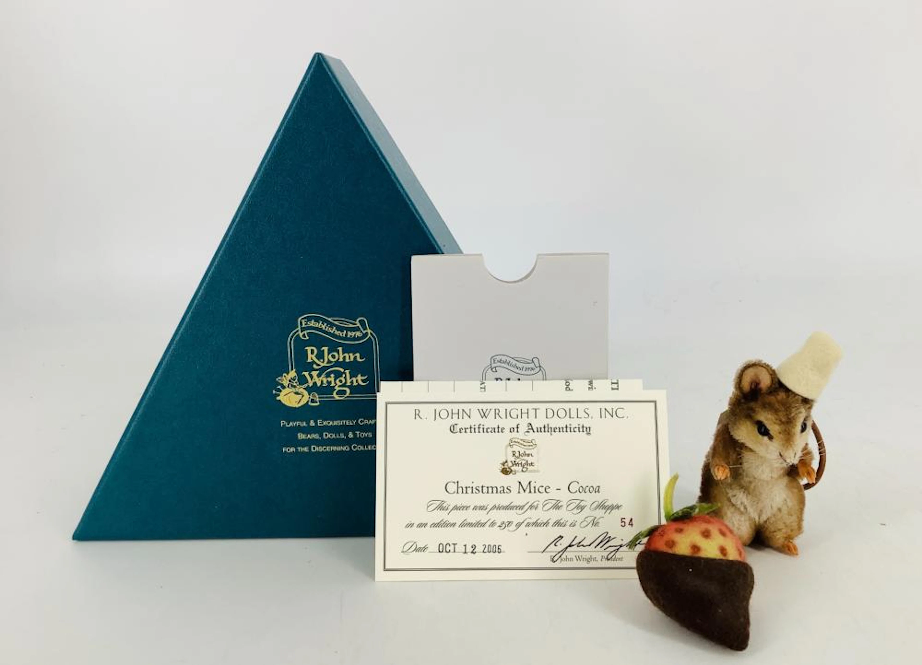 Mohair "Christmas Mice - Cocoa" by R