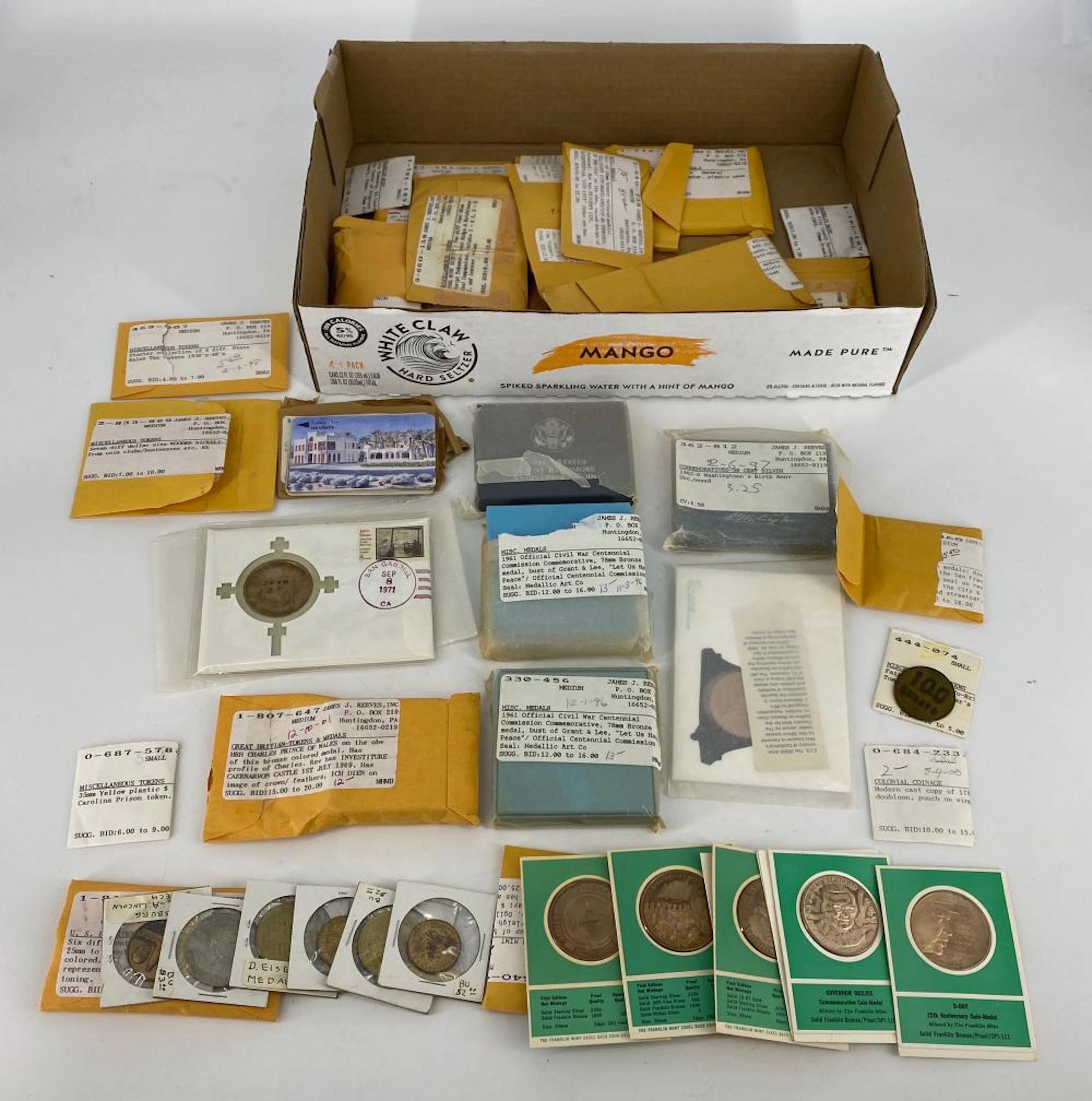 Box Lot Vintage - Modern Tokens