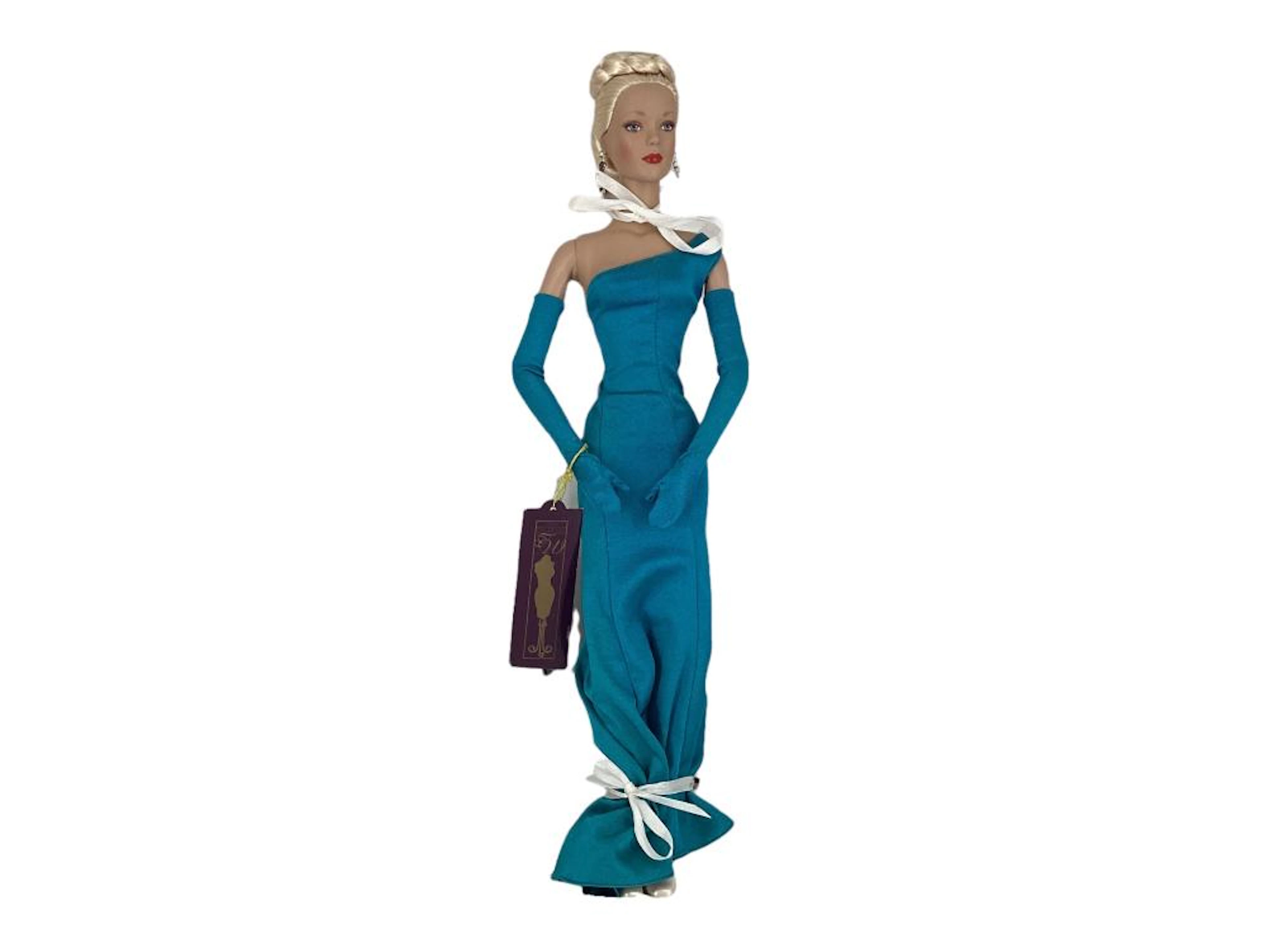 Robert Tonner Tyler Wentworth 16" Platinum blonde doll...