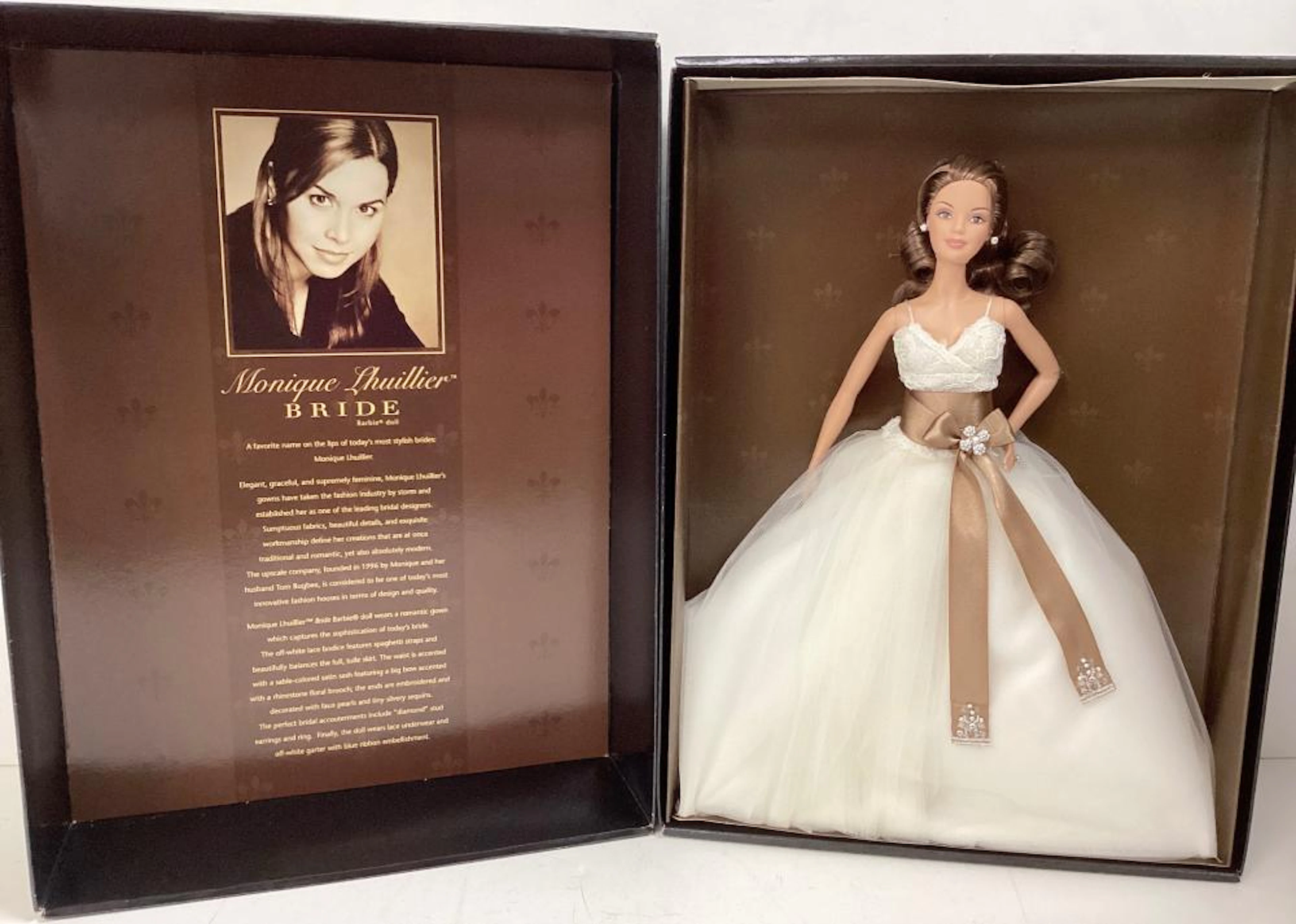 (1) Monique Lhuillier Bride Barbie