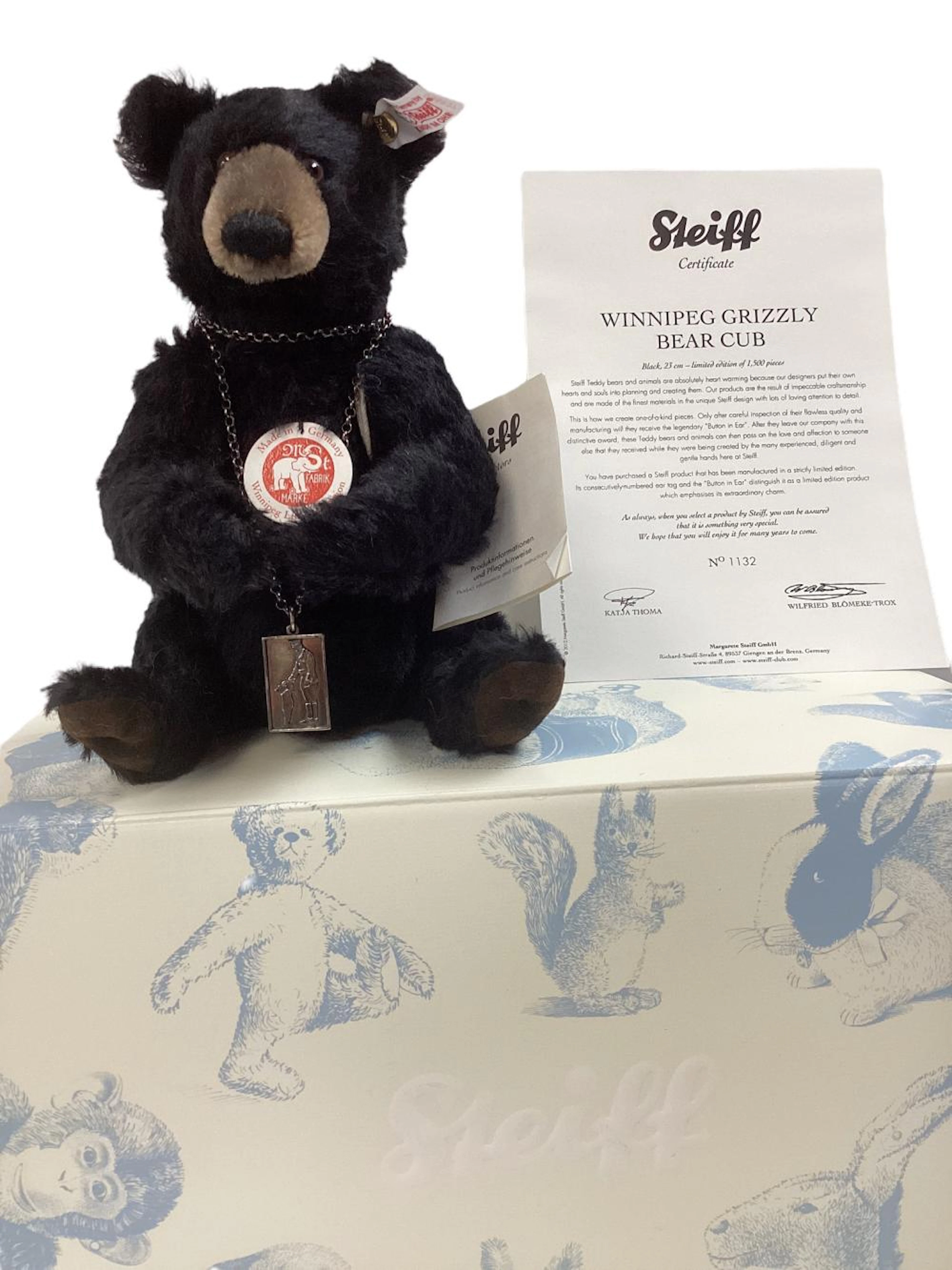 19 1/2" Steiff Winnipeg Grizzly Bear Cub