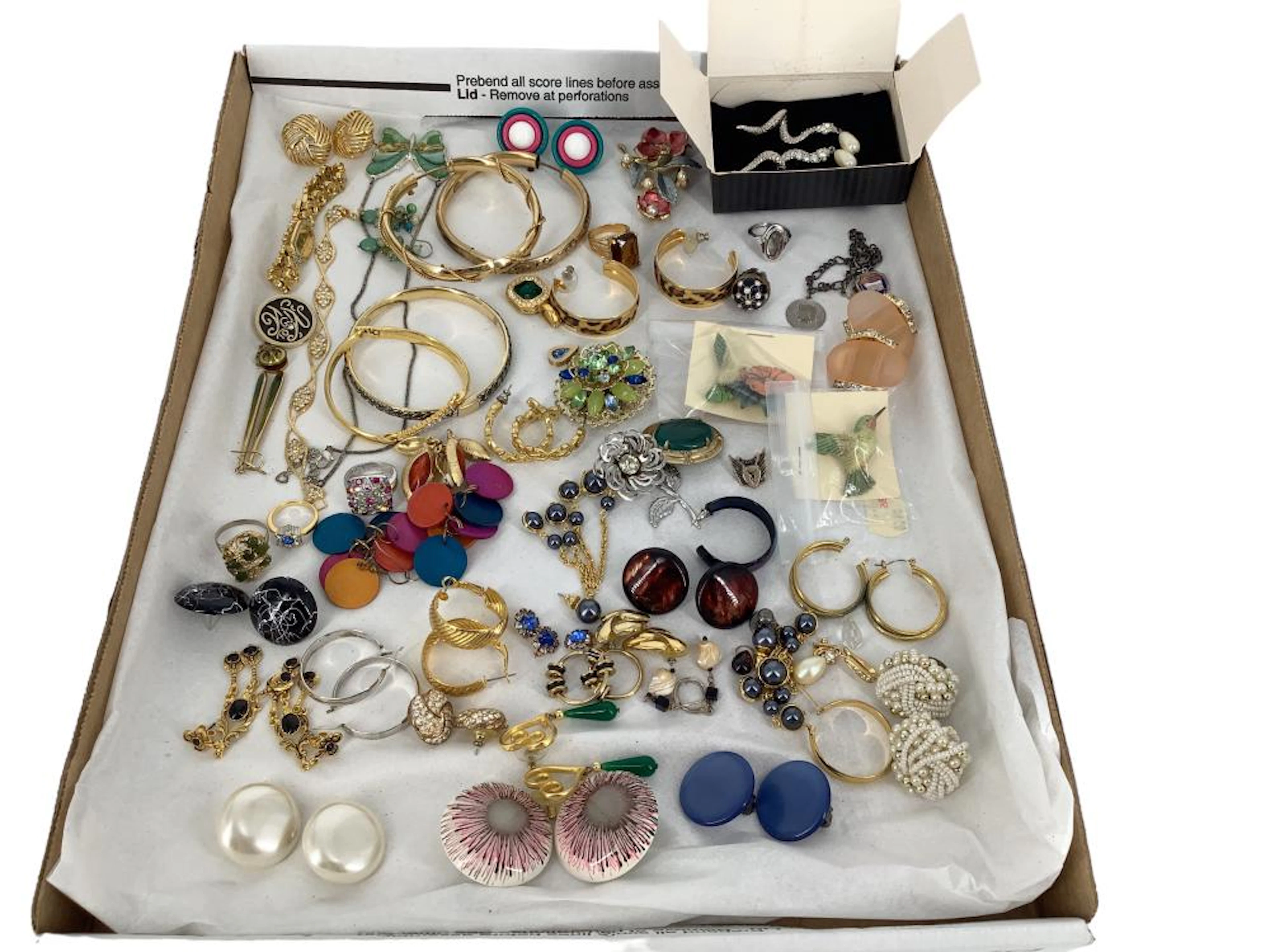 Costume Jewelry Big Lot!