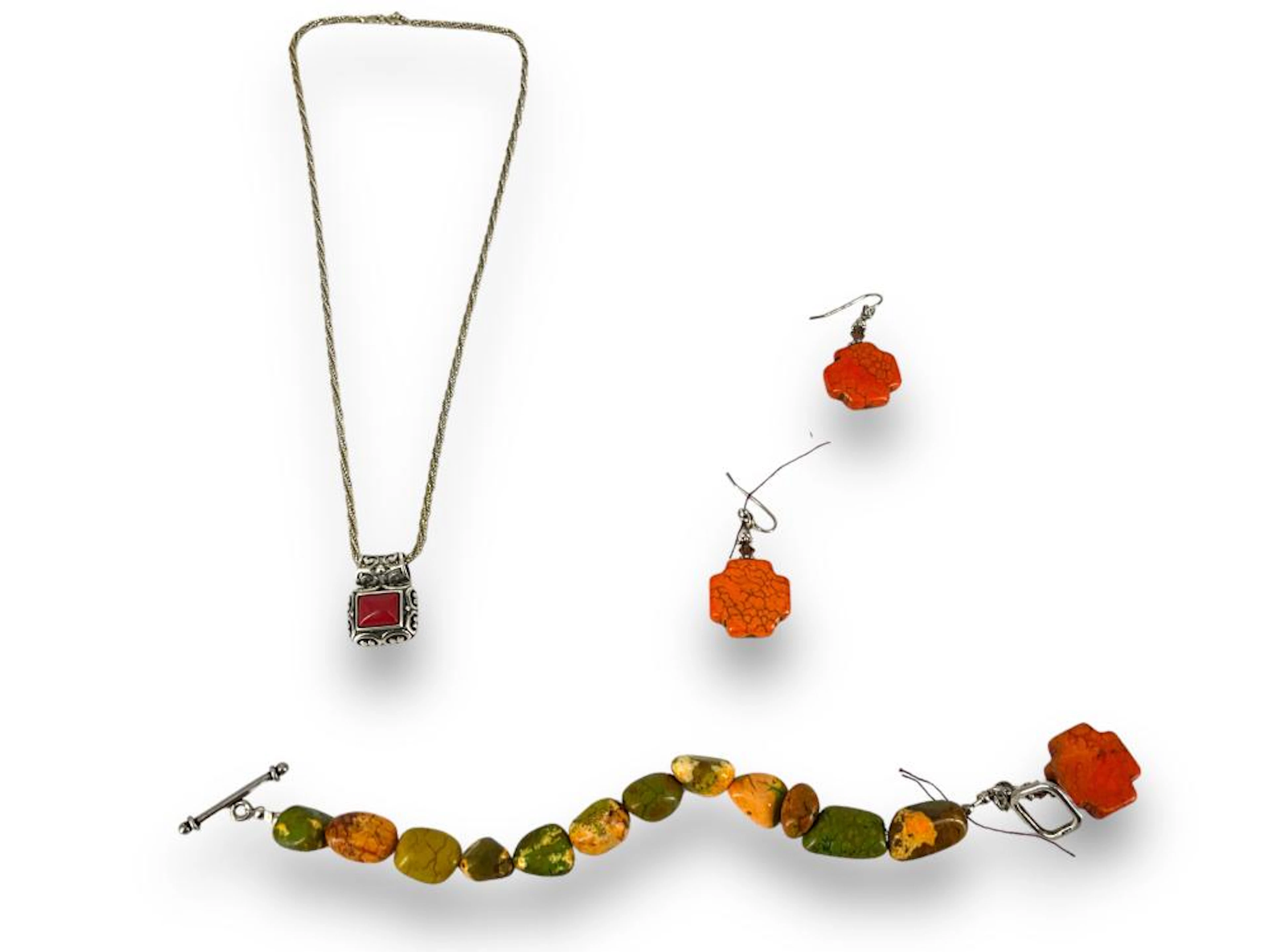 Howlite Jewelry and Silver Necklace